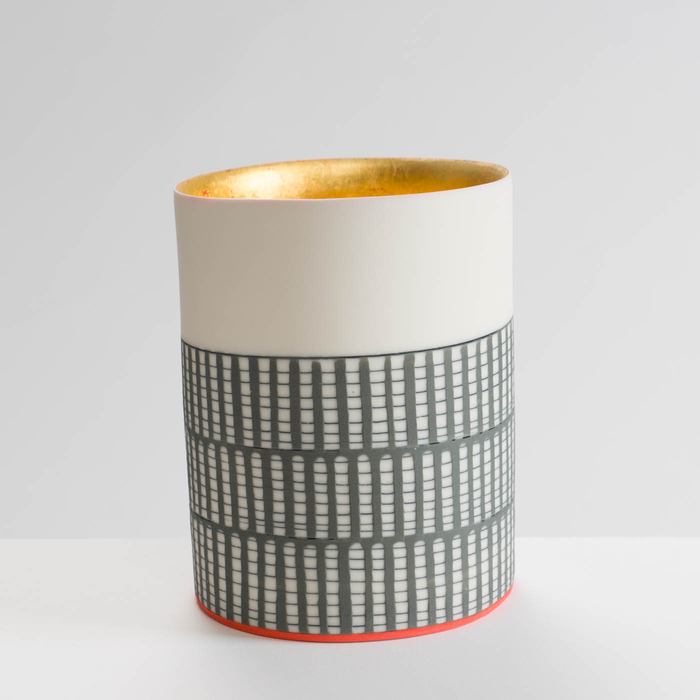 LS345Y719 Cylinder Vessel with 23ct Gold Interior