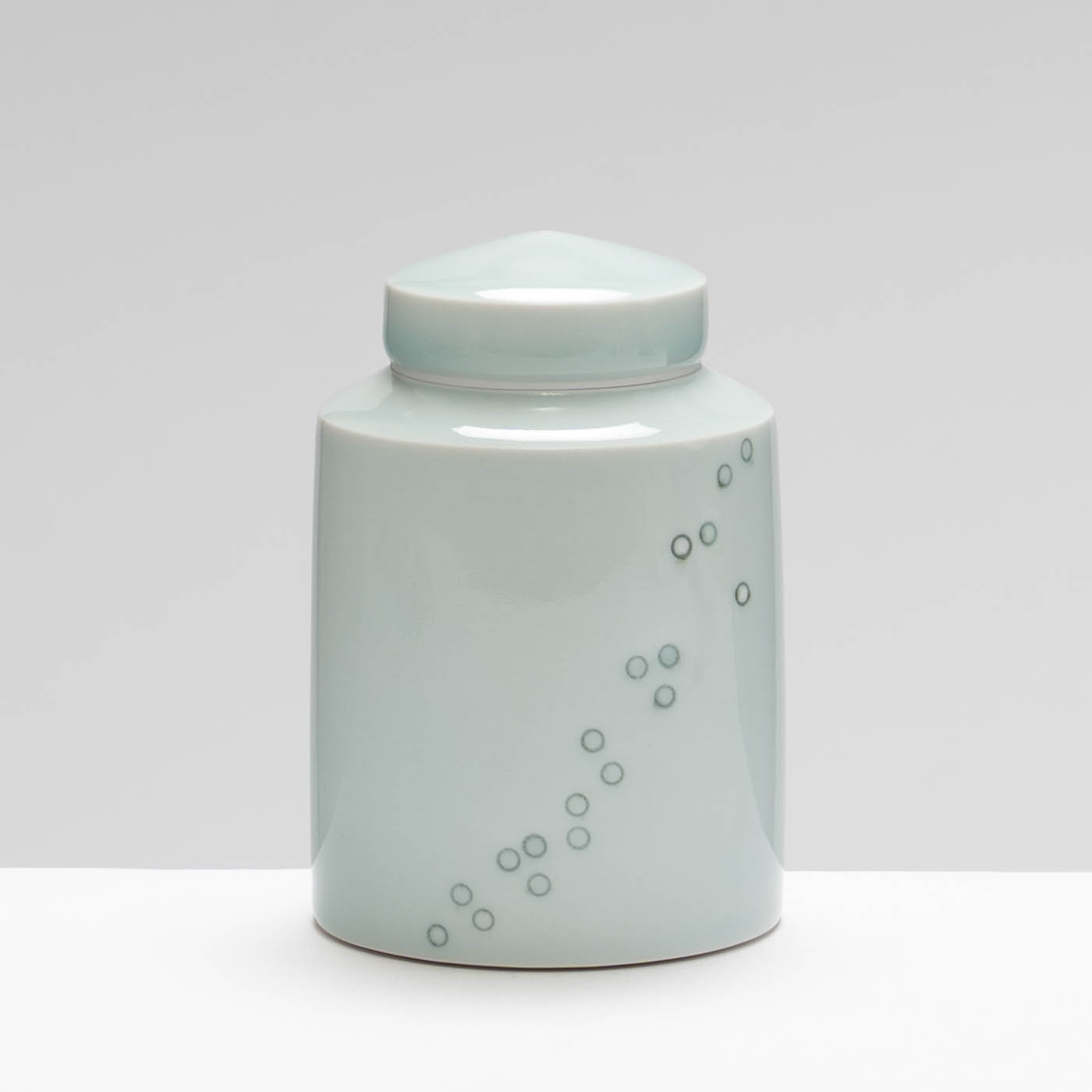 CK233Y1693 Celadon Lidded Jar