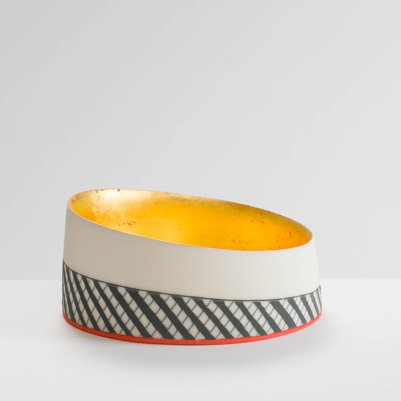 LS345Y716 Shallow Bowl with 23ct Gold Interior