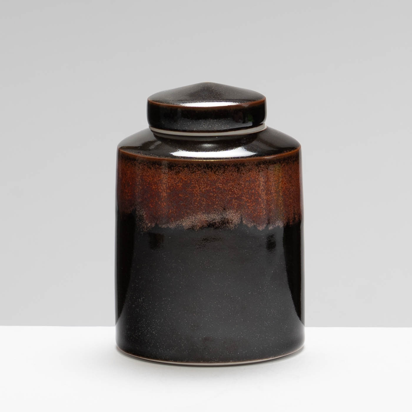 CK233Y1692 Tenmoku Lidded Jar
