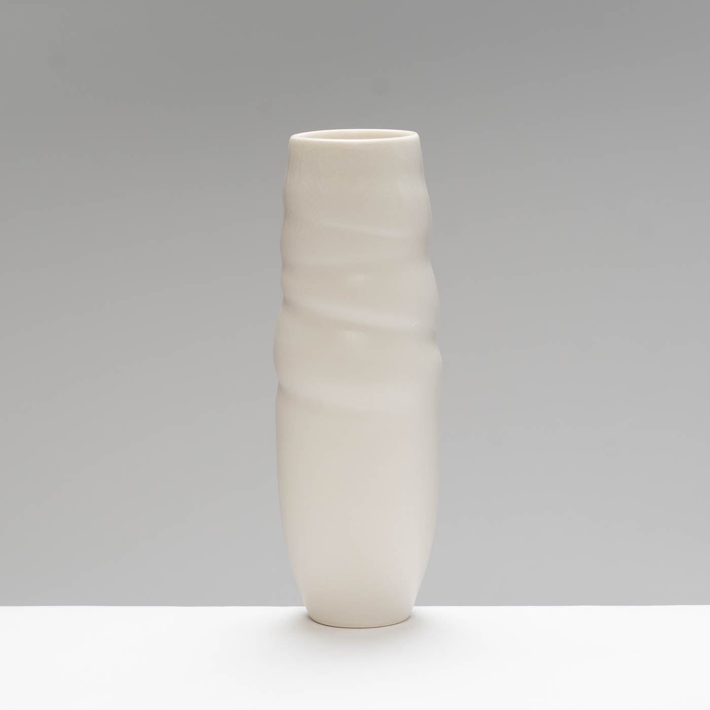 JD468Y240 Twist Vase
