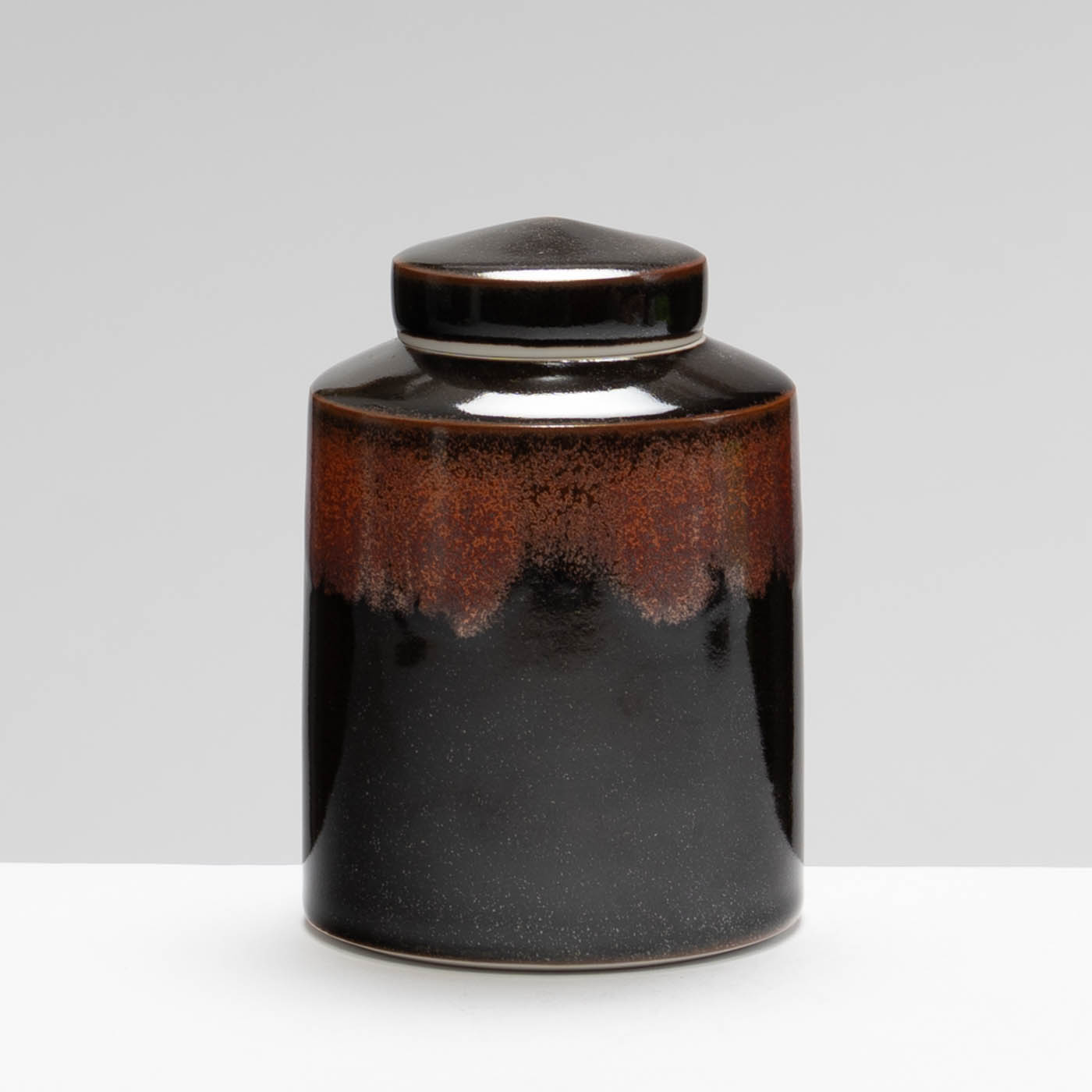 CK233Y1692 Tenmoku Lidded Jar