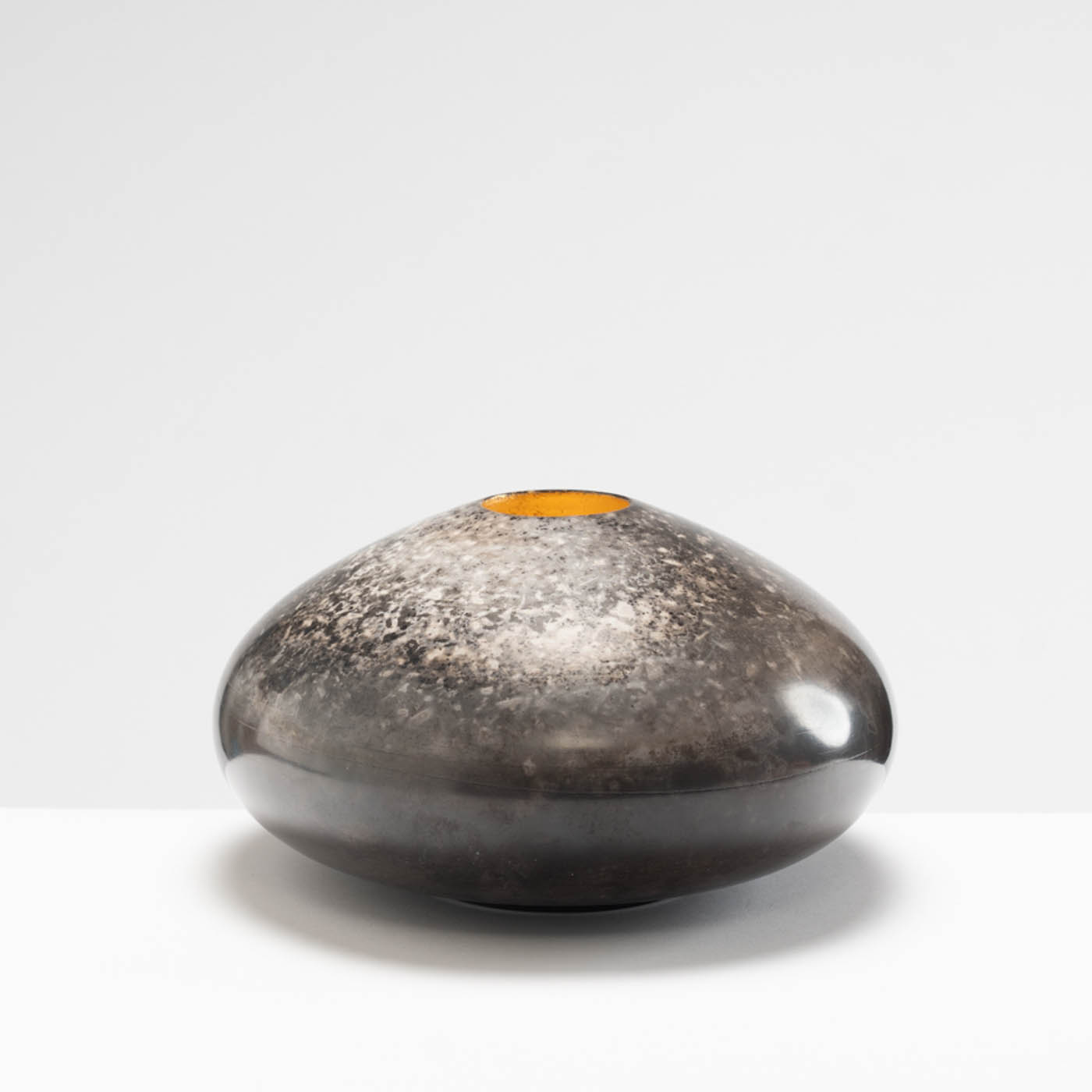 DA77Y194 Rounded Vessel