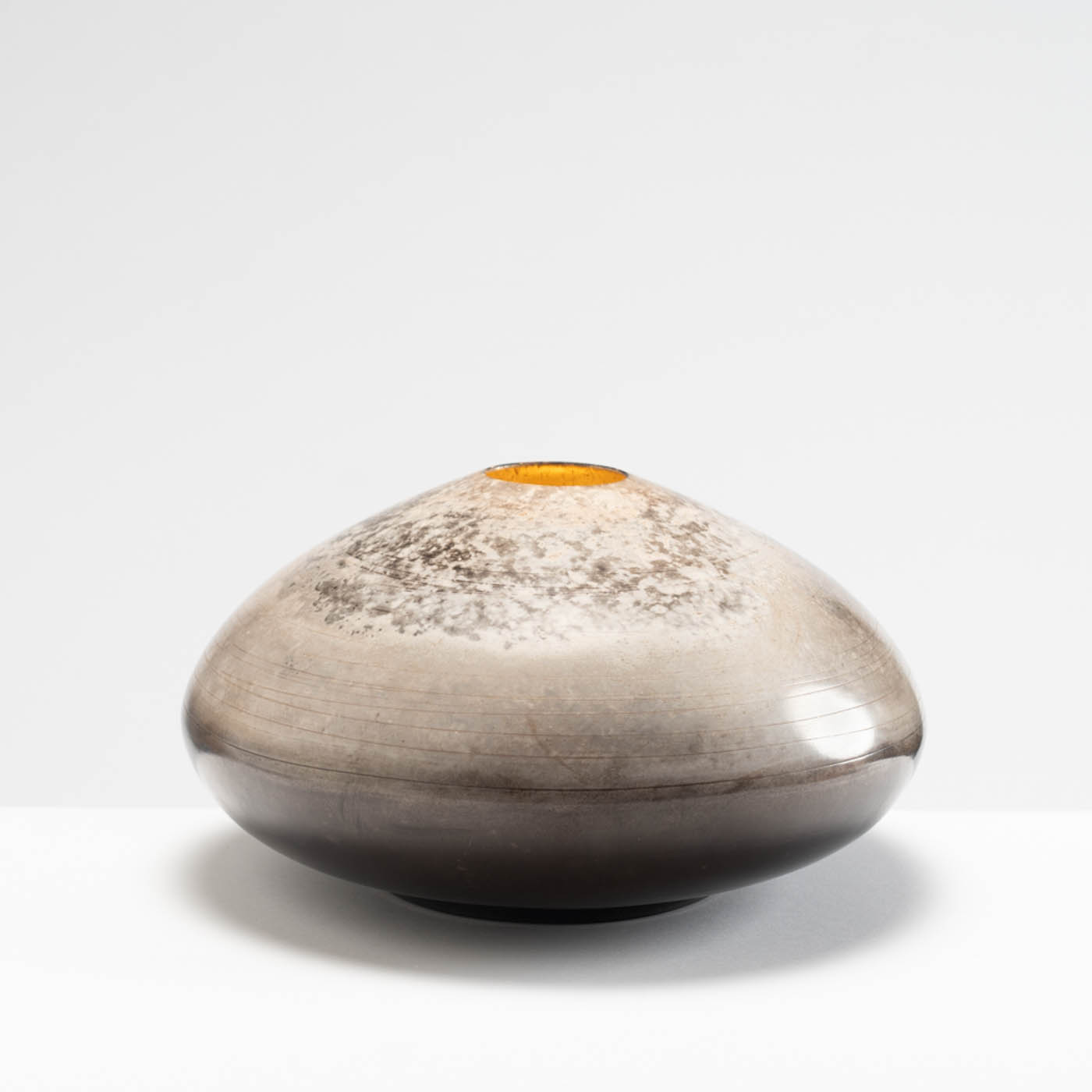 DA77Y197 Rounded Vessel