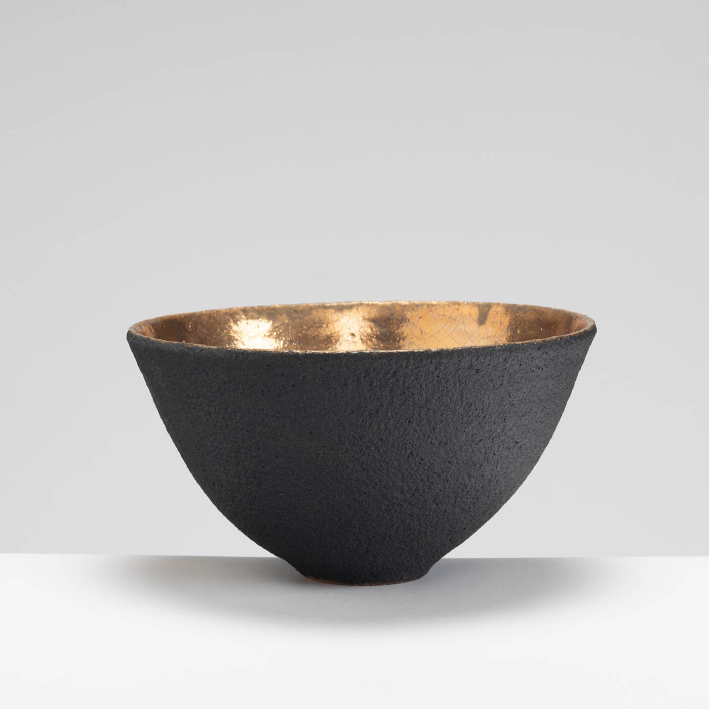 SF209Y966 Large Open Black/Gold Bowl