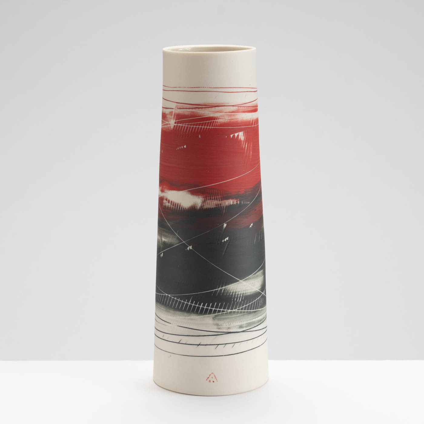 AT488Y566 Tall Cylinder Vase Red/Black