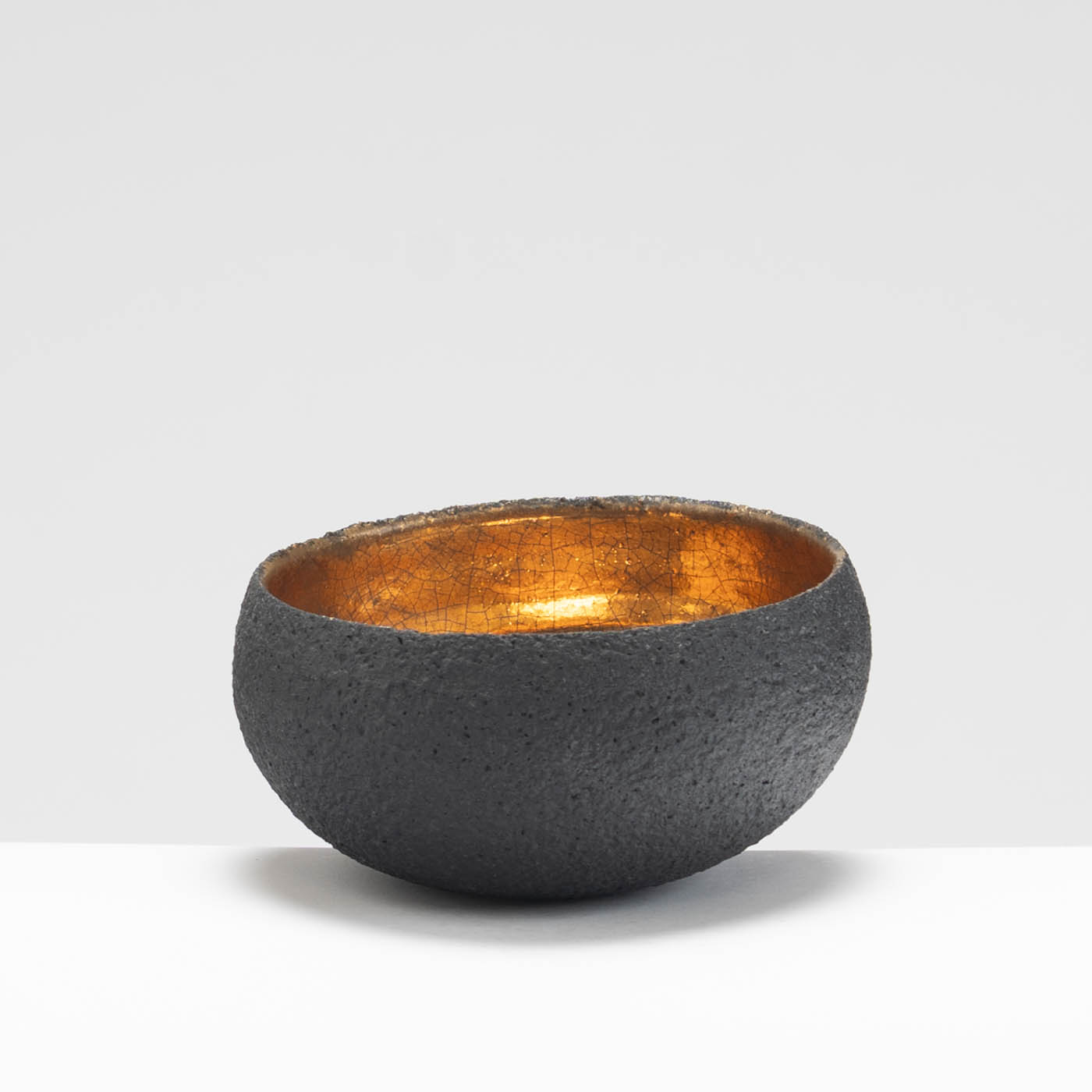 SF209Y963 Black/Gold Bowl