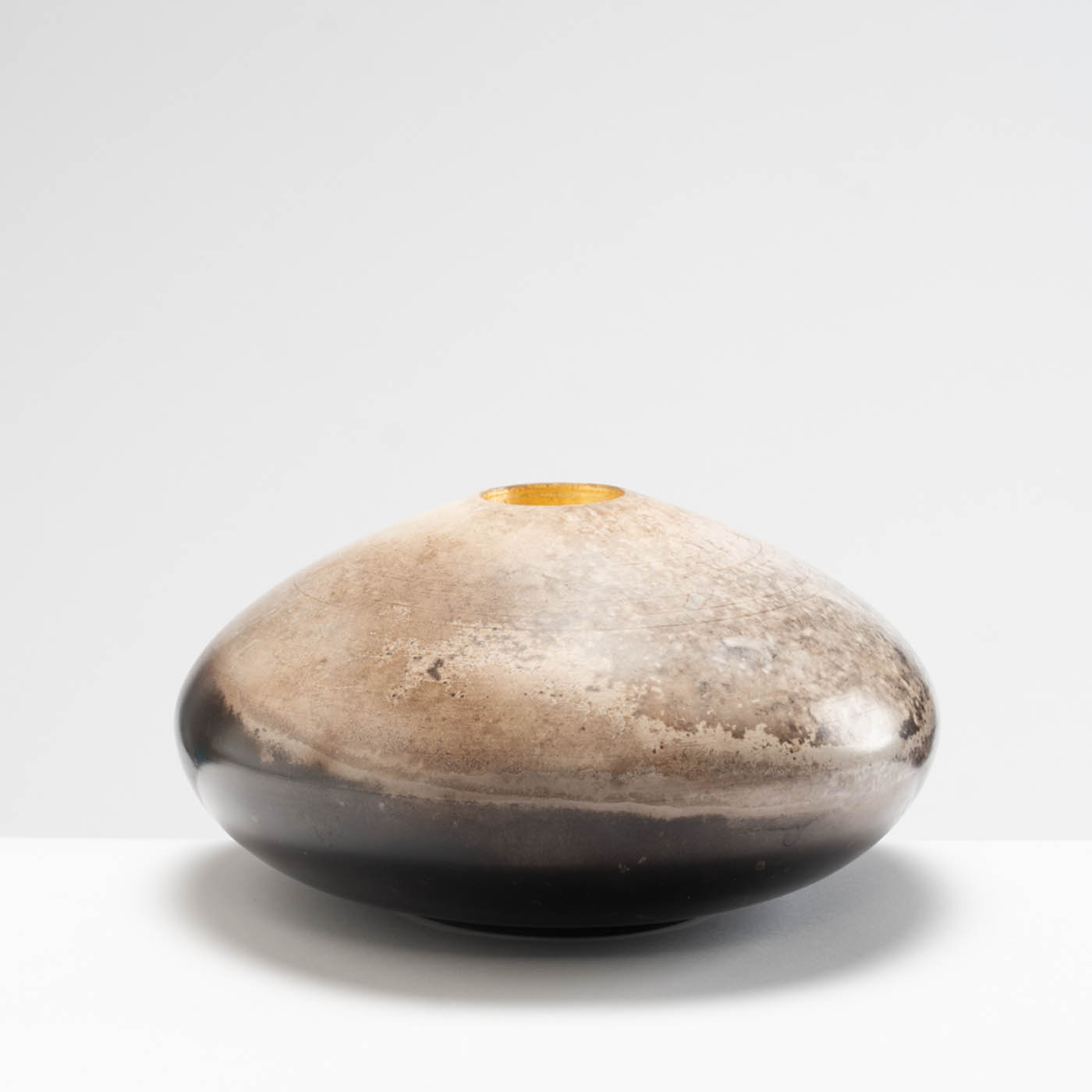 DA77Y193 Rounded Vessel