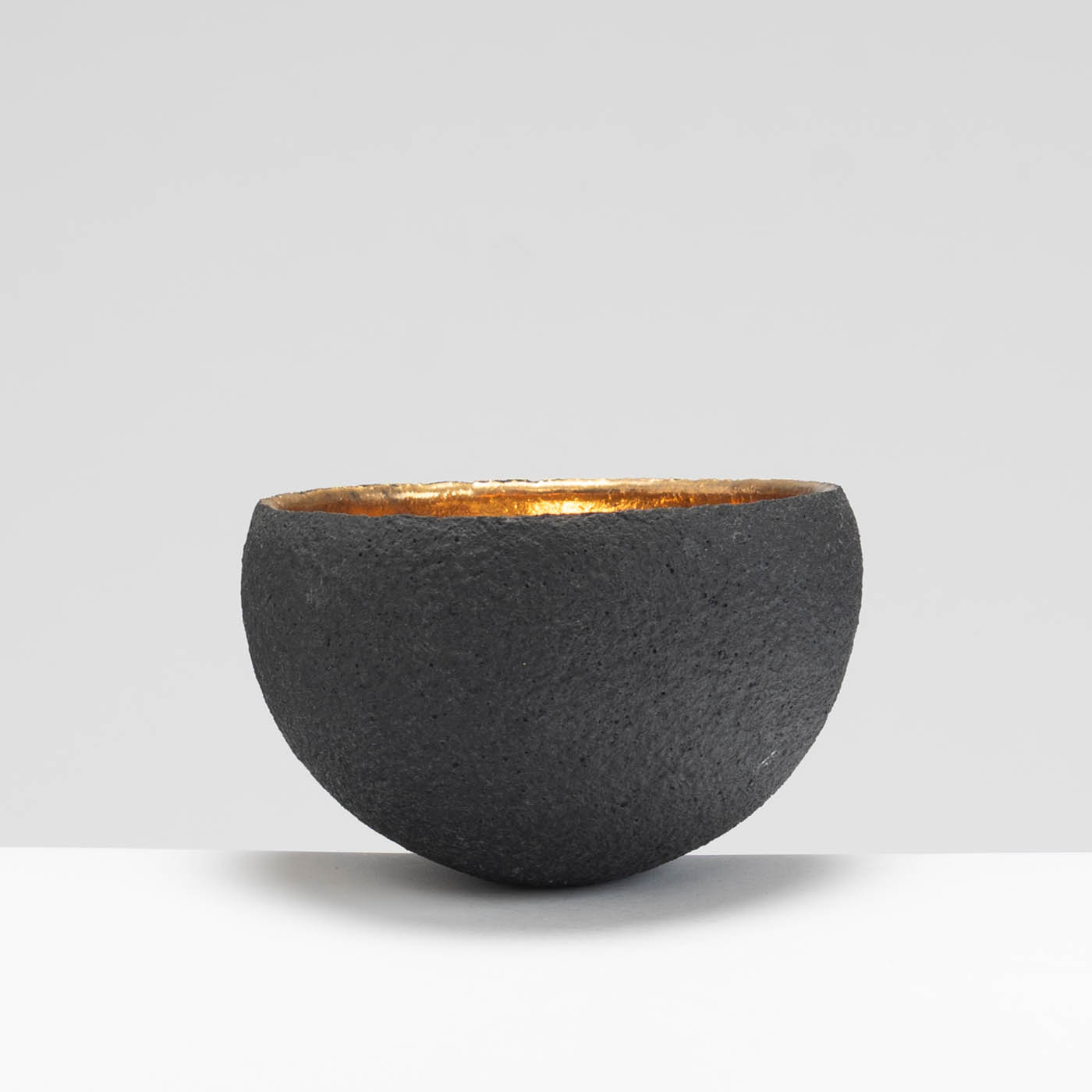 SF209Y962 Black/Gold Bowl
