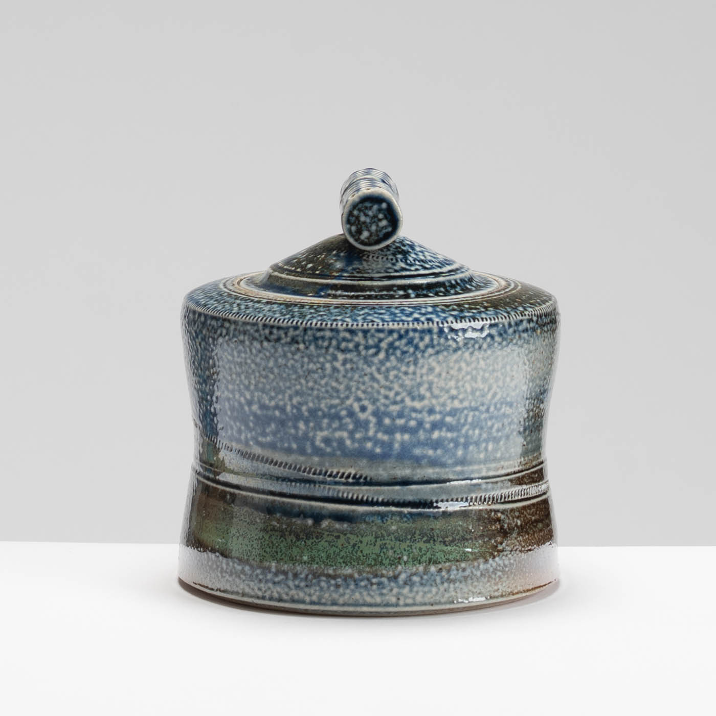 JH57Y340 Lidded Knot Jar
