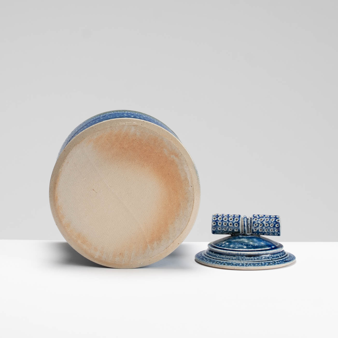 JH57Y339 Lidded Knot Jar
