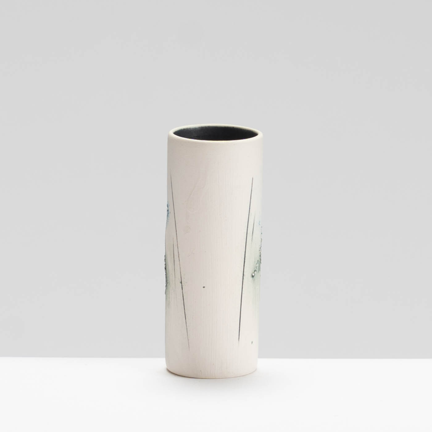 TW92Y1410 Journey Bud Vase
