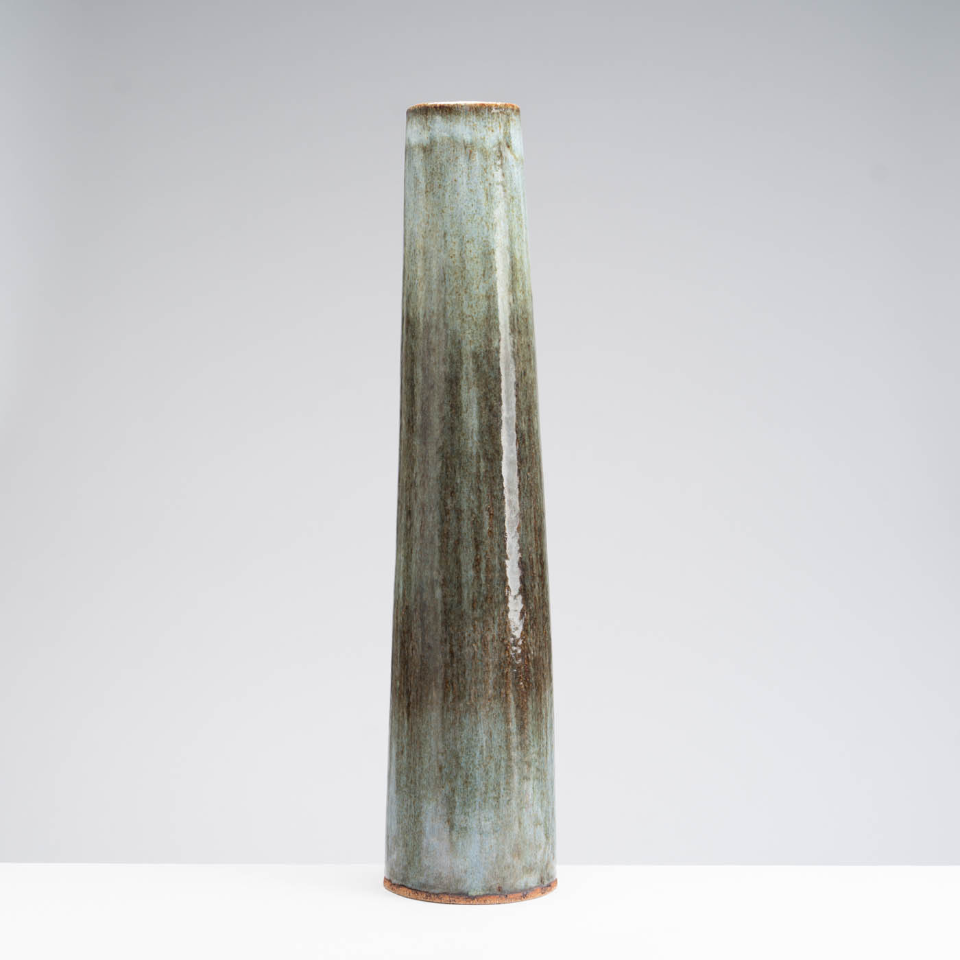 SF209Y968 Tall Vessel