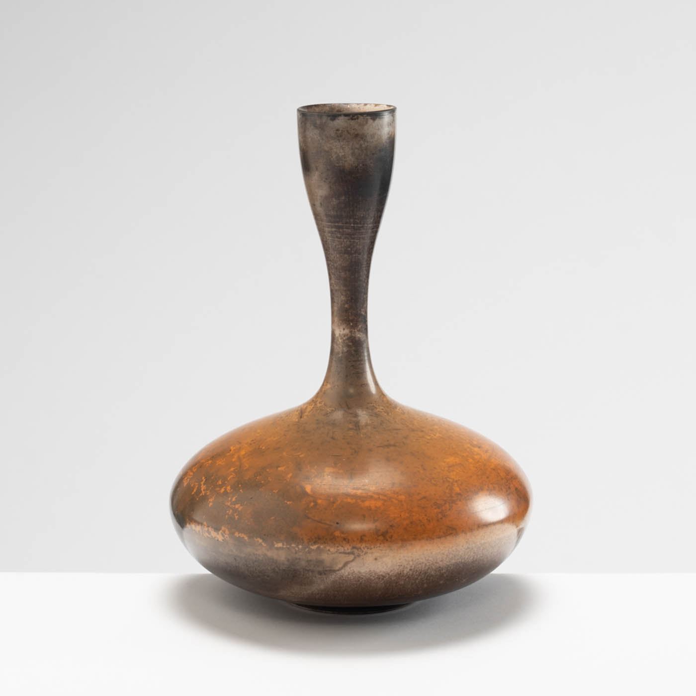 DA77Y198 Long Necked Vessel