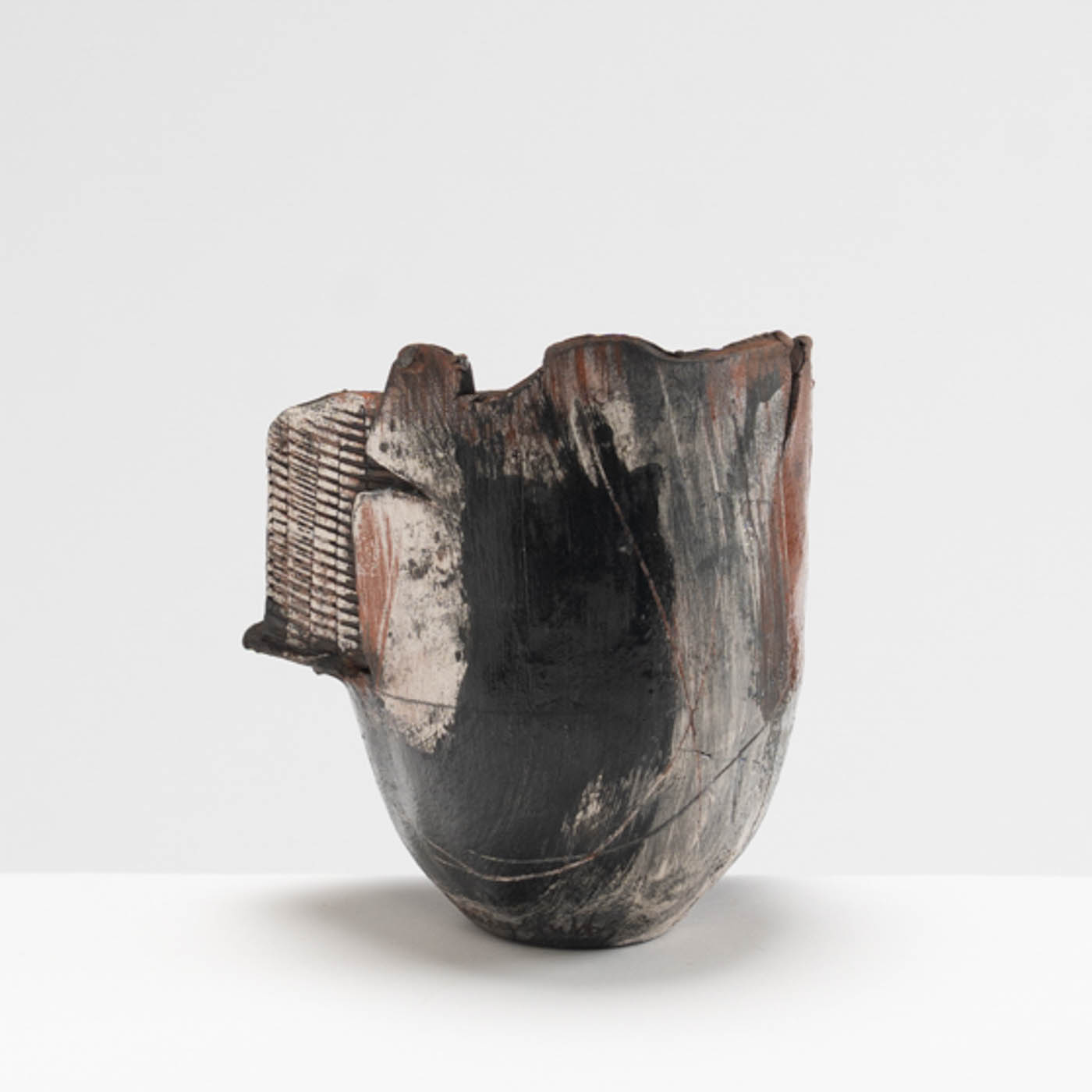 ES582Y74 Small Black & White Fragmented Vessel