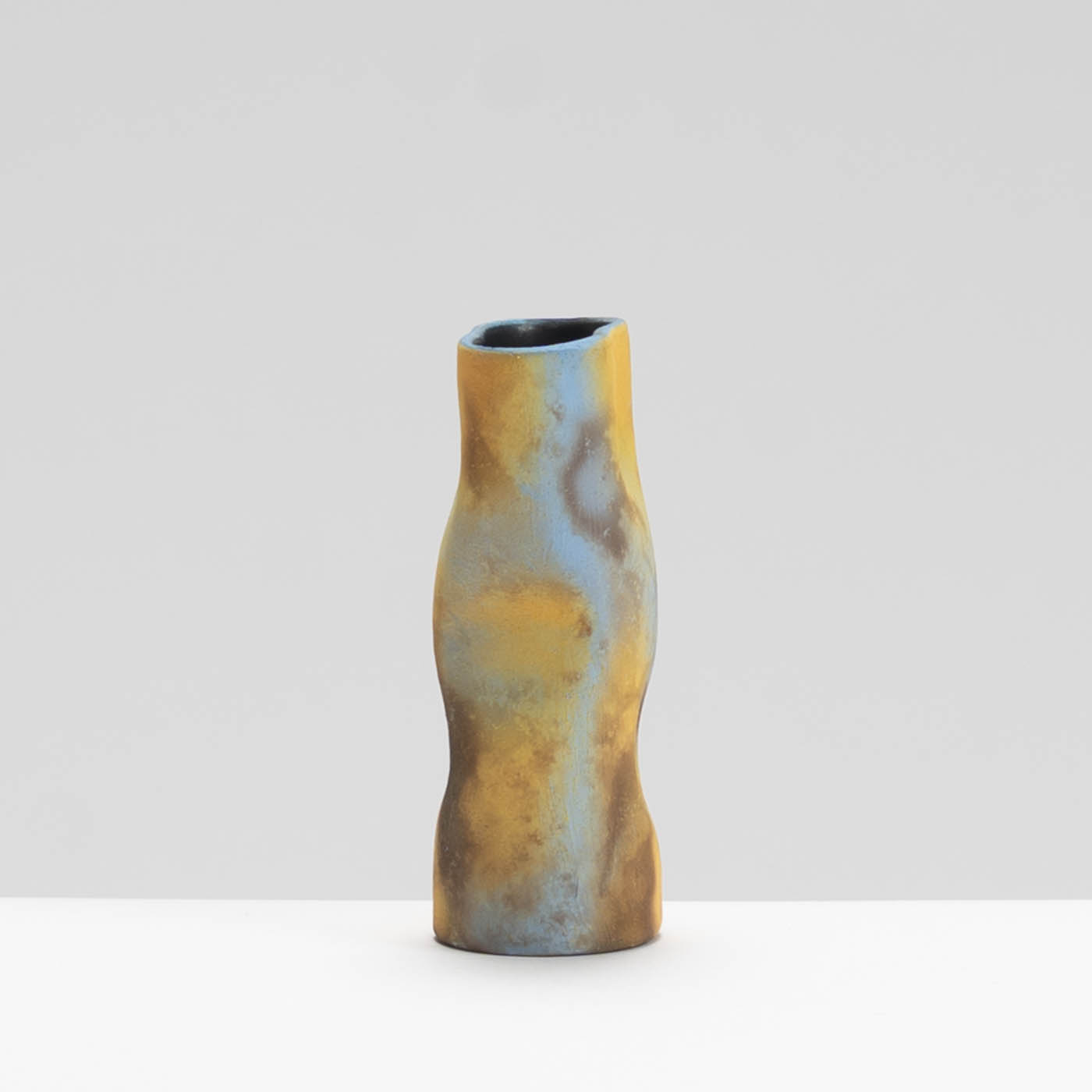 TW92Y1418 Dimple Bud Vase