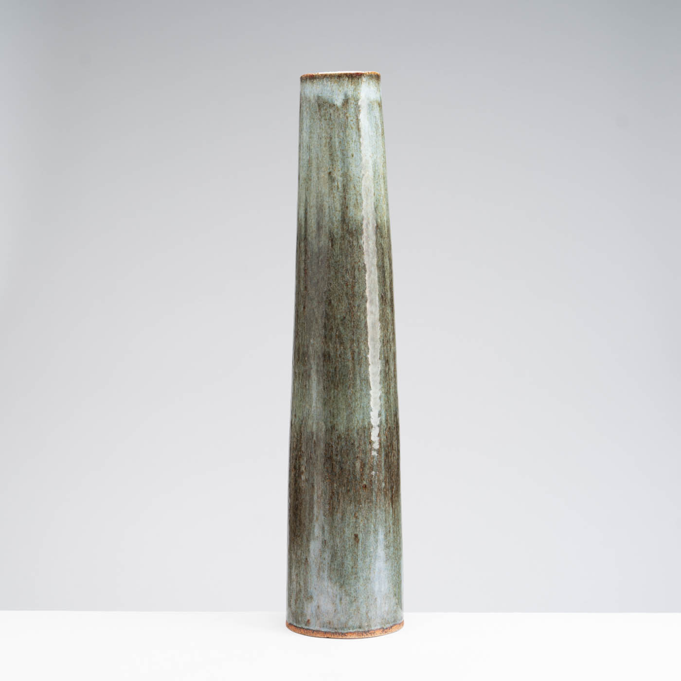 SF209Y968 Tall Vessel