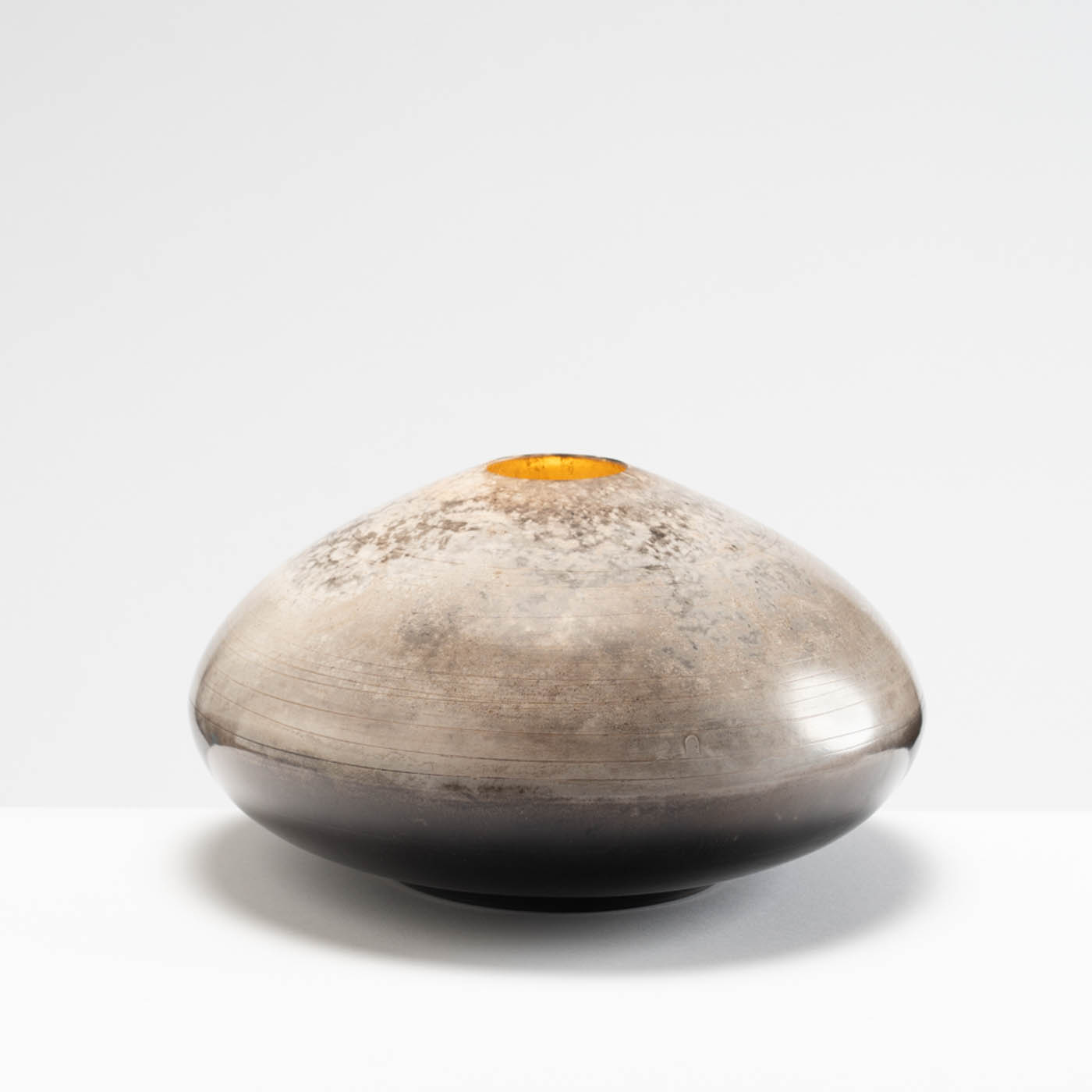 DA77Y197 Rounded Vessel