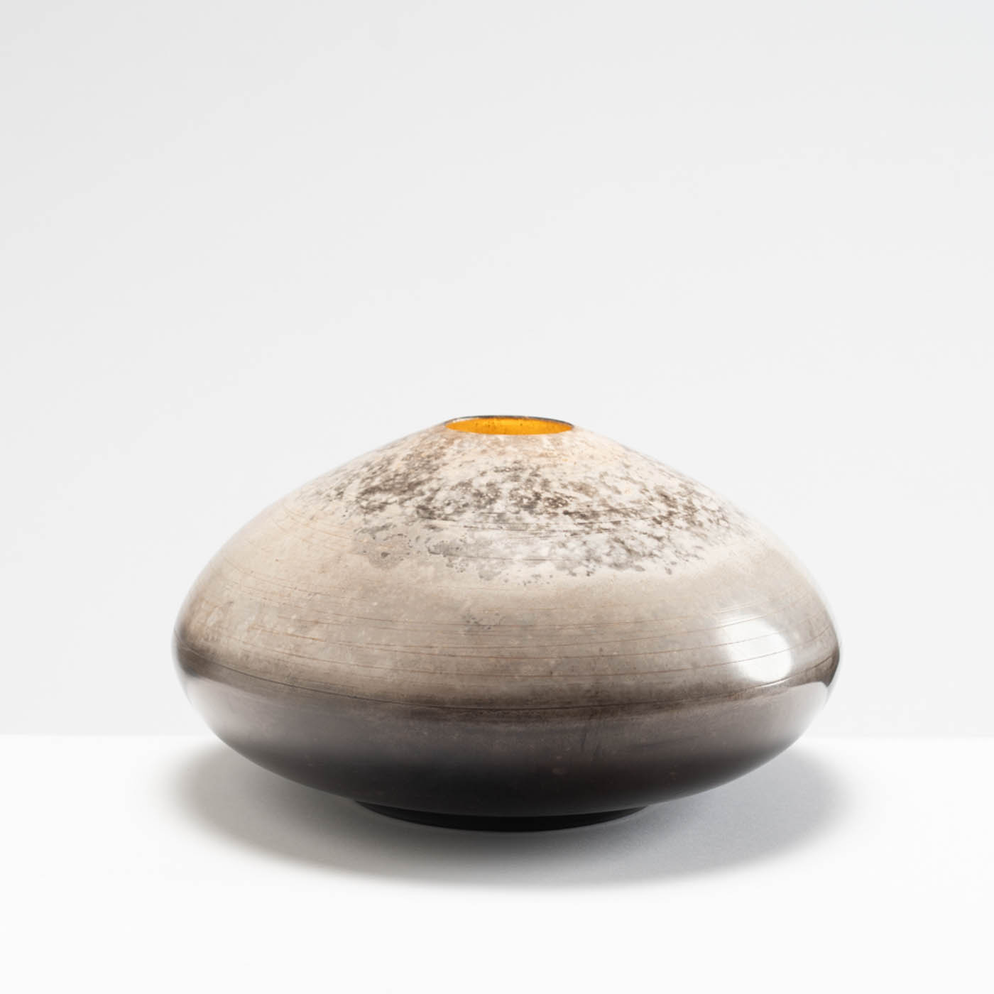 DA77Y197 Rounded Vessel