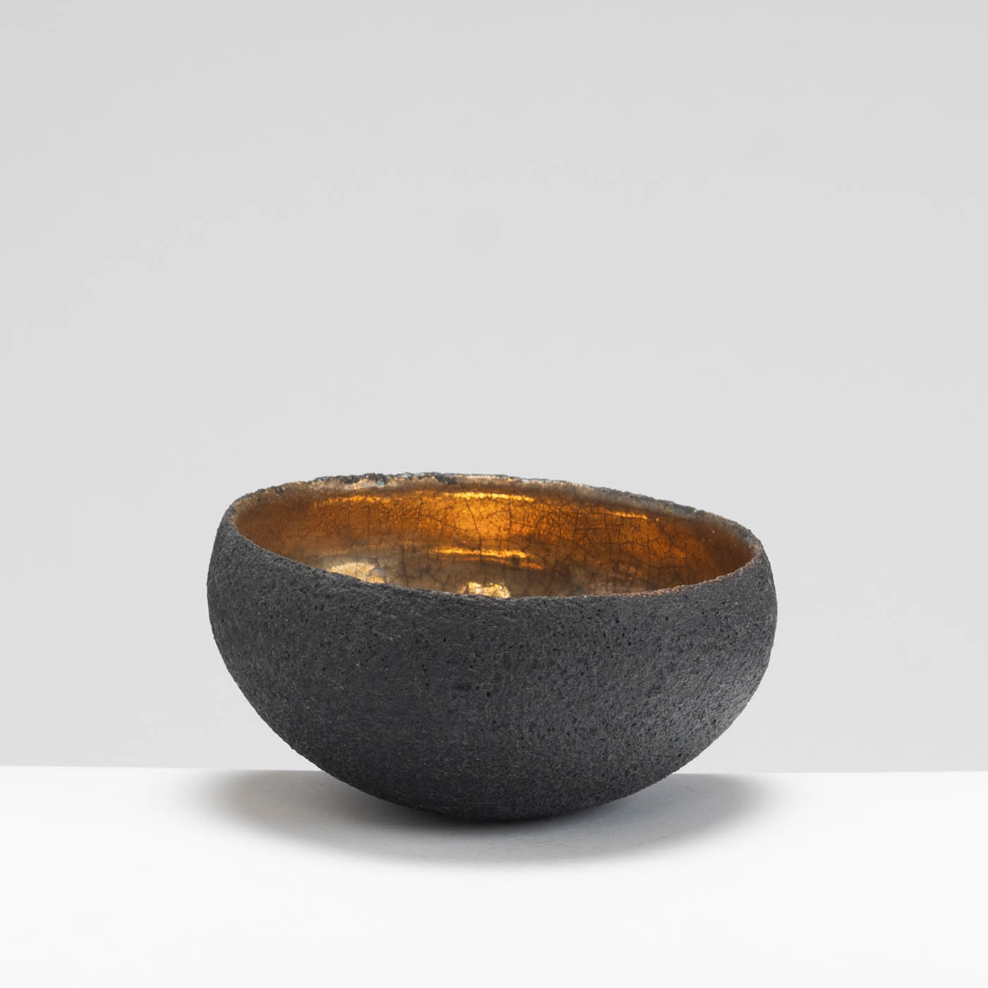 SF209Y965 Black/Gold Bowl