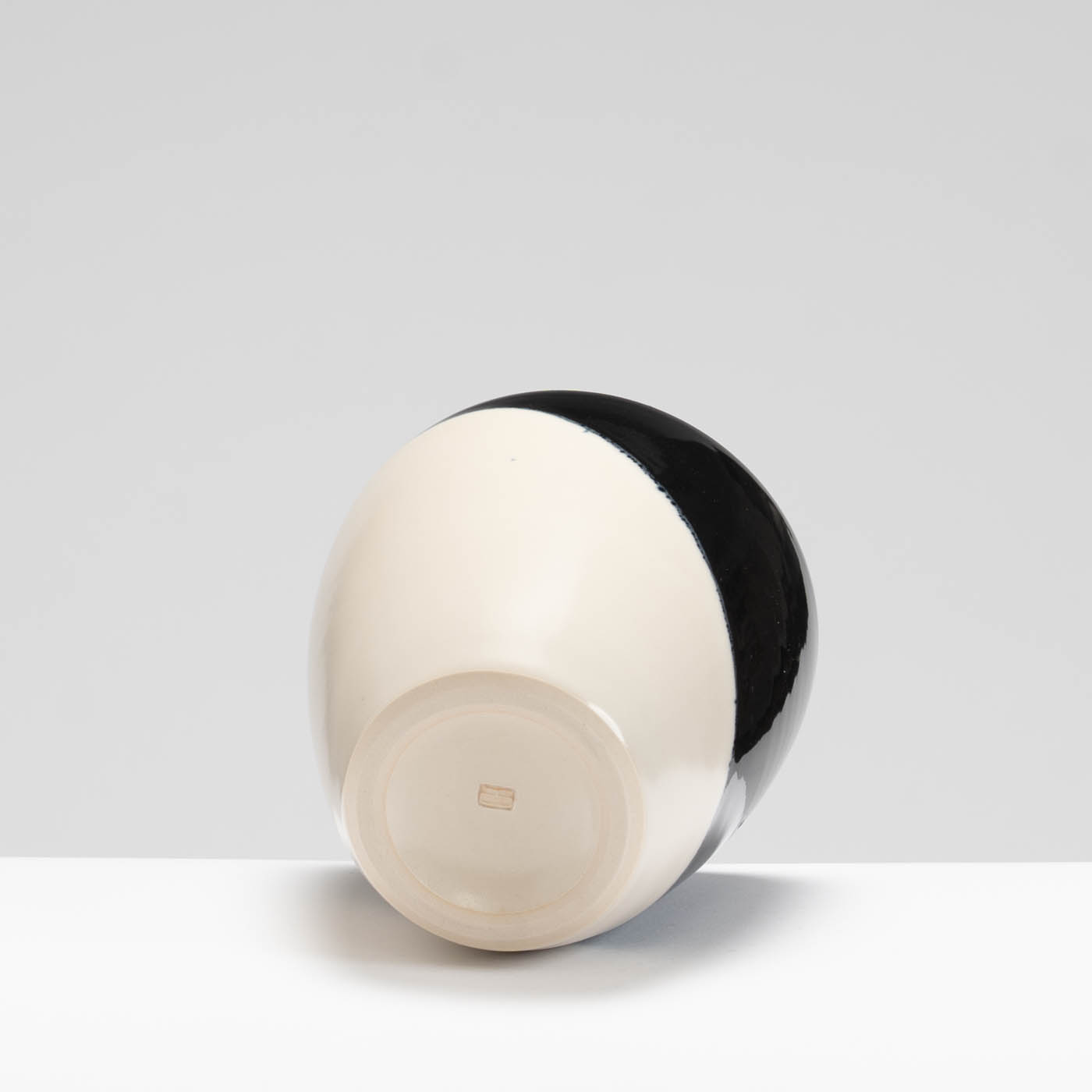 SS349Y380 Long-Neck Vase Small