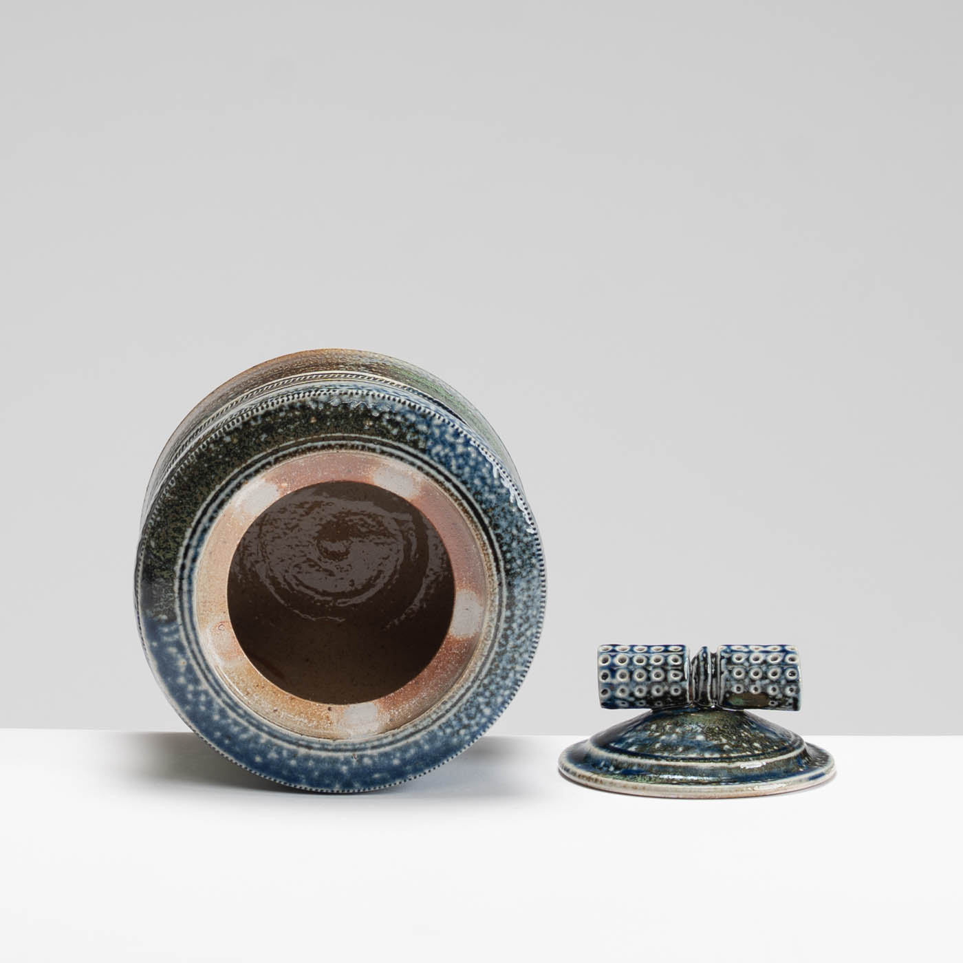 JH57Y340 Lidded Knot Jar