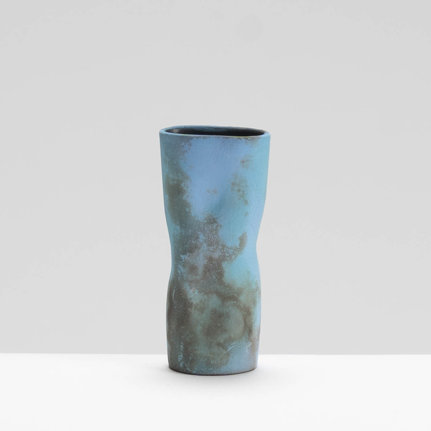 TW92Y1415 Dimple Bud Vase