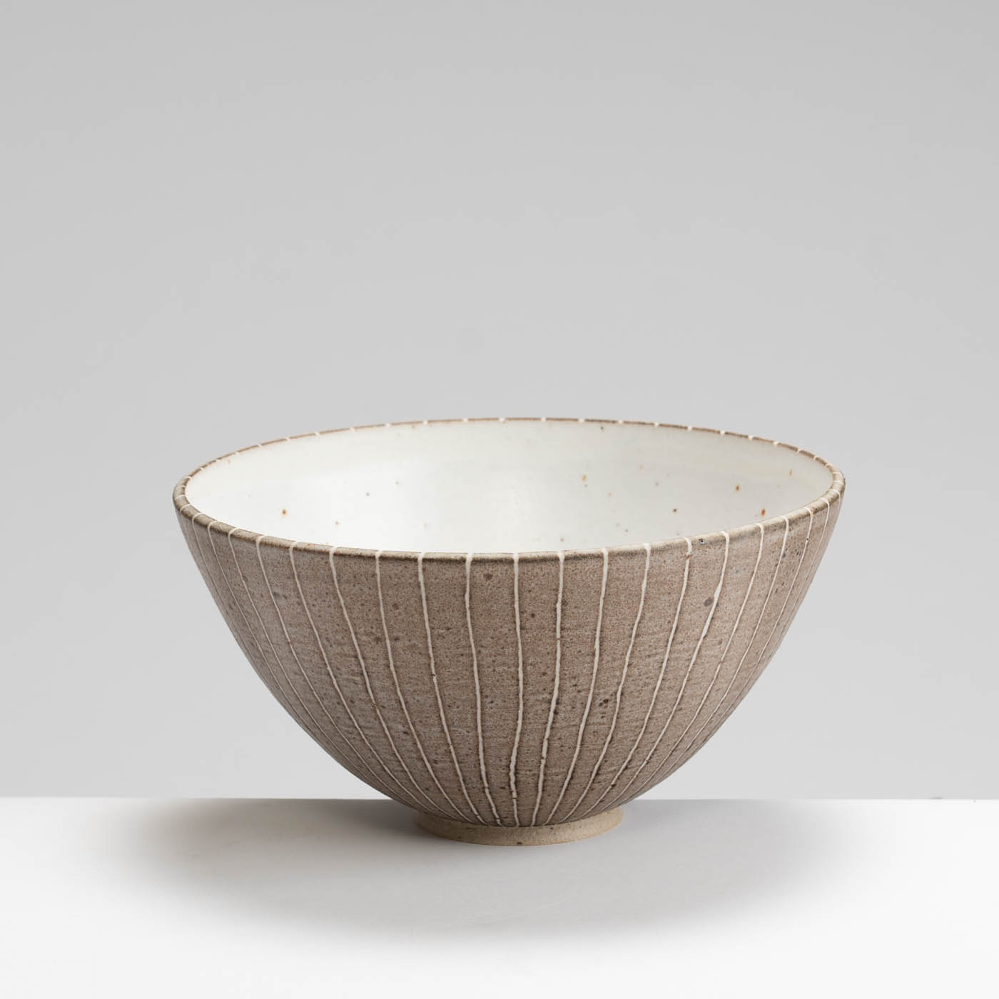 AP575Y70 Brown Stripy Medium Bowl