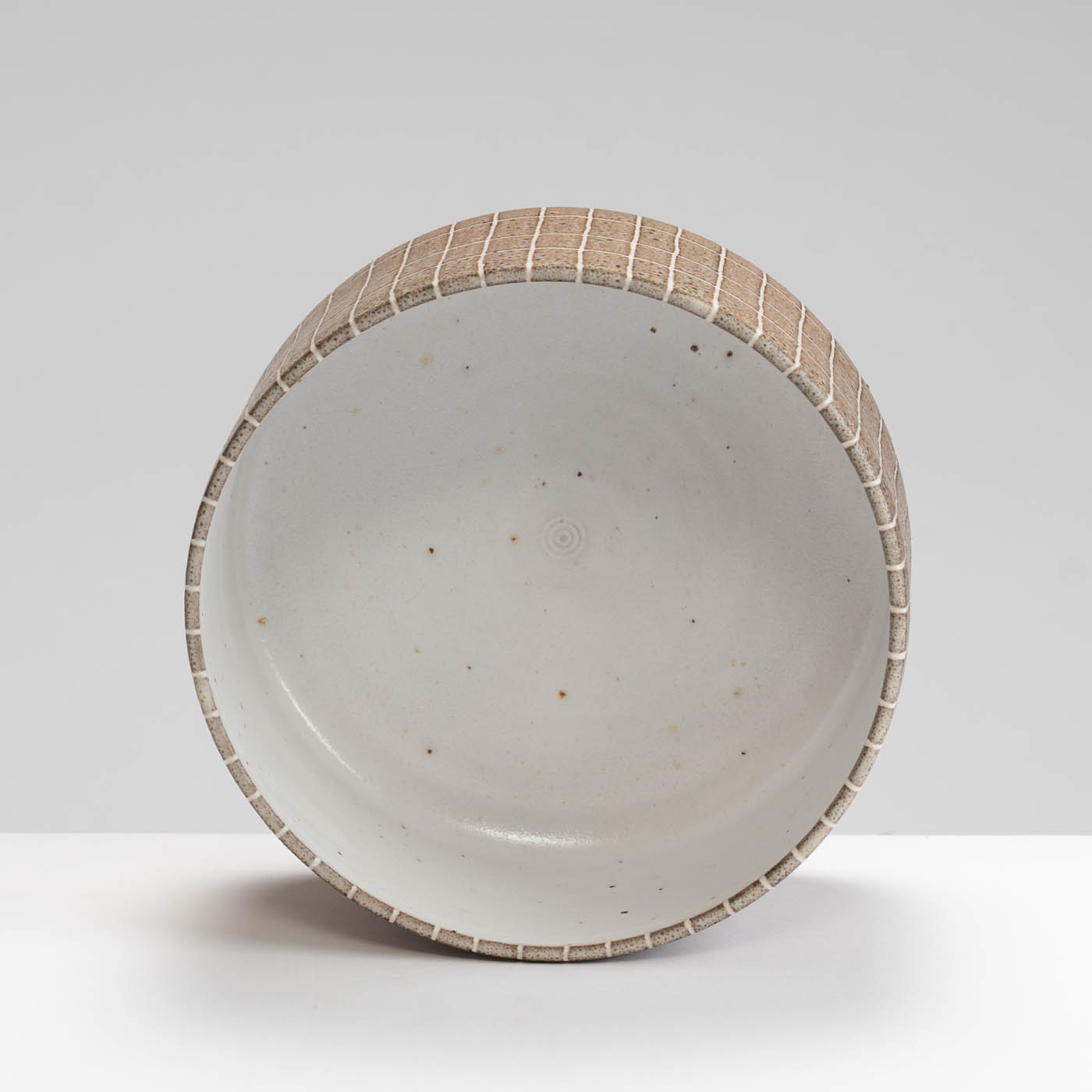 AP575Y65 Brown Stripy Large Straight Sided Bowl