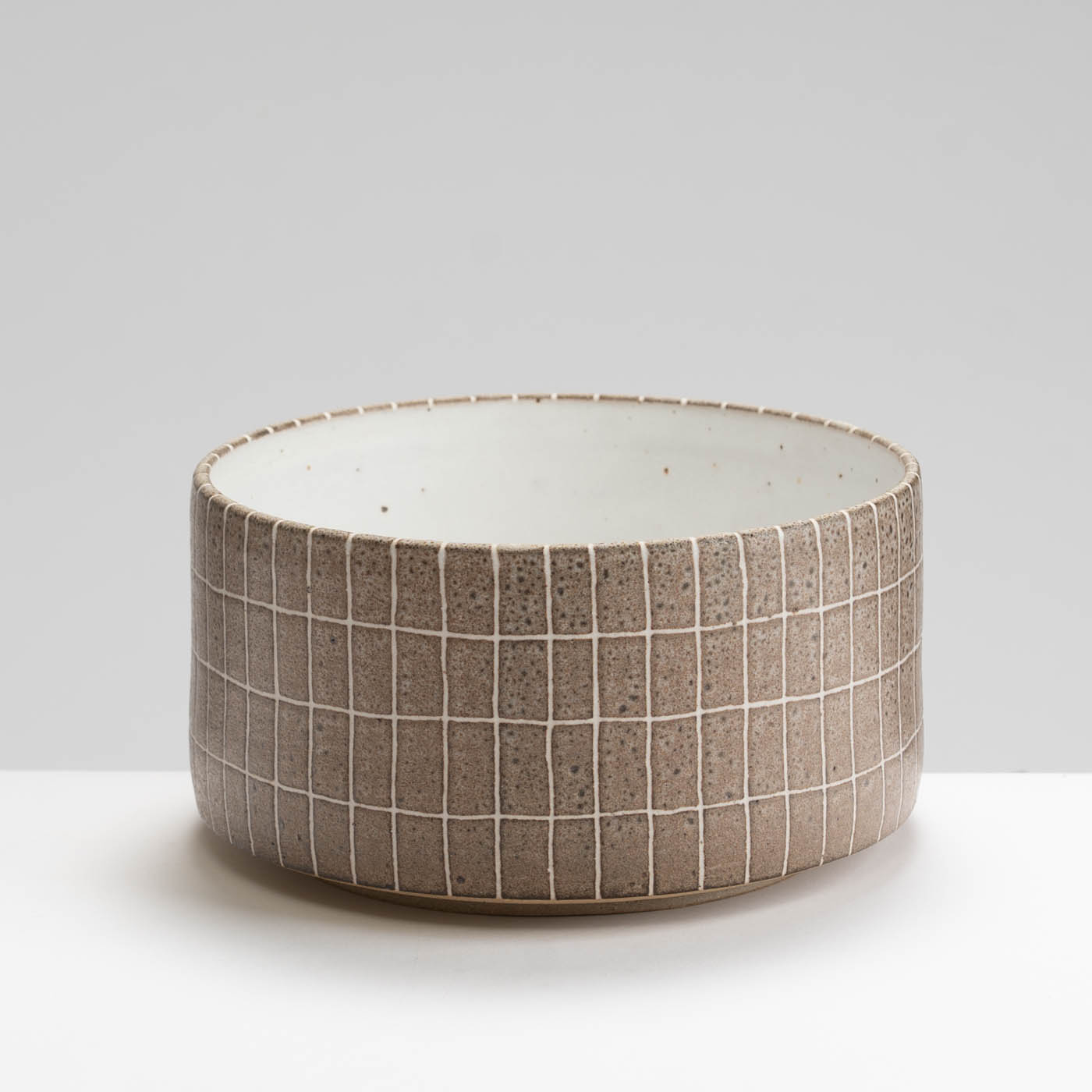 AP575Y65 Brown Stripy Large Straight Sided Bowl