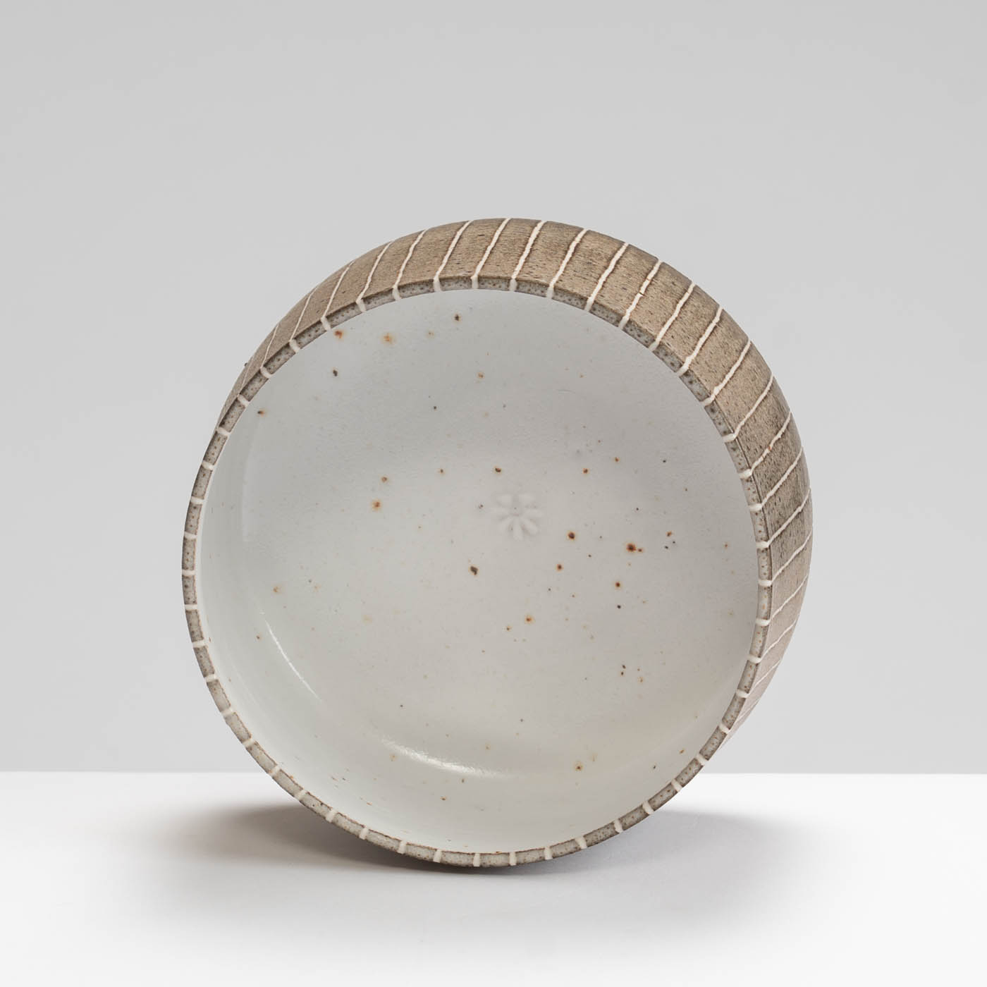 AP575Y66 Brown Stripy Medium Straight Sided Bowl