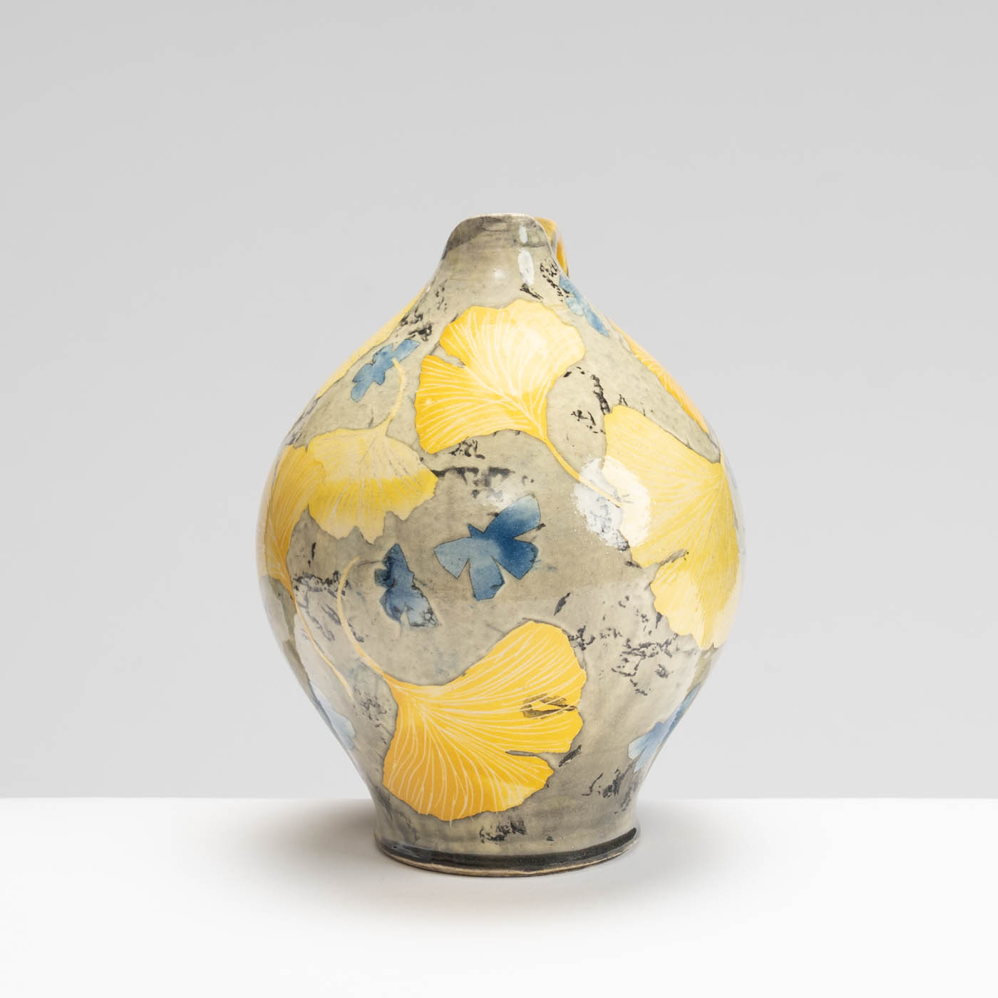SM242Y1024 Oil Jug - Yellow gingko leaves, blue butterflies