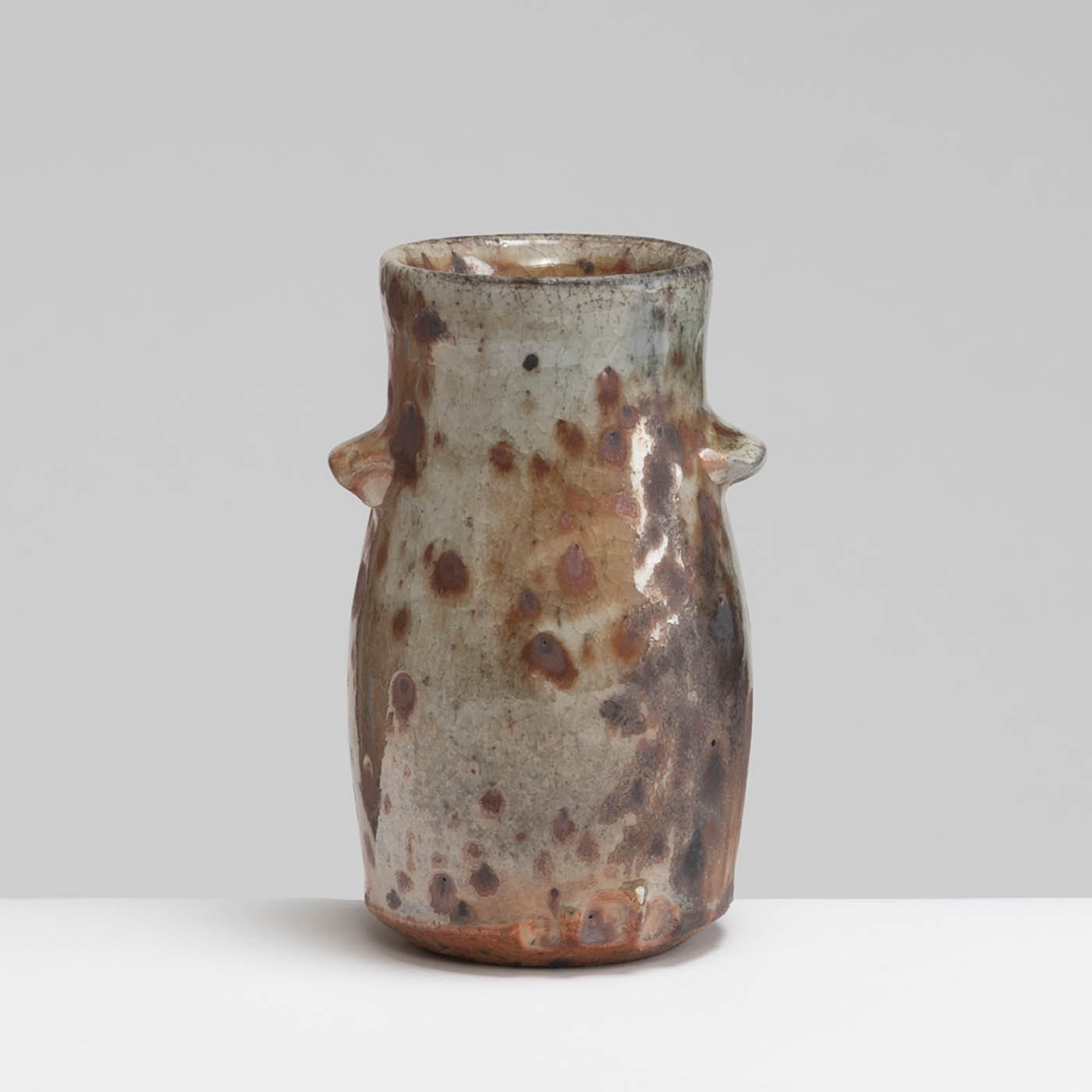 RH429Y207 Small Vase with Lugs