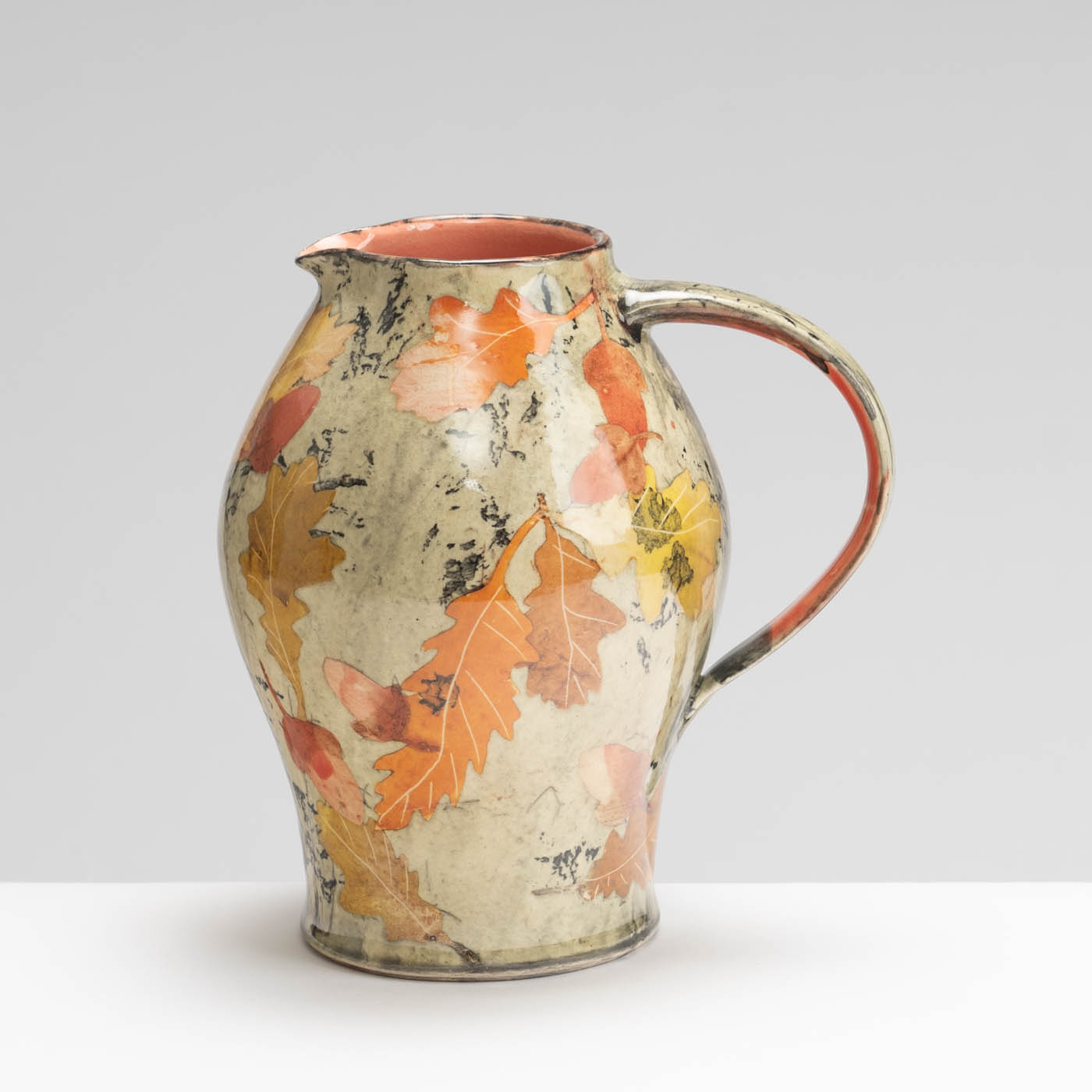 SM242Y1020 Medium Jug - Red oak leaves
