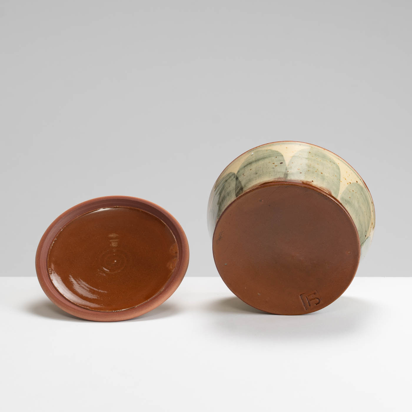 JH235Y618 Butter Dish Circles