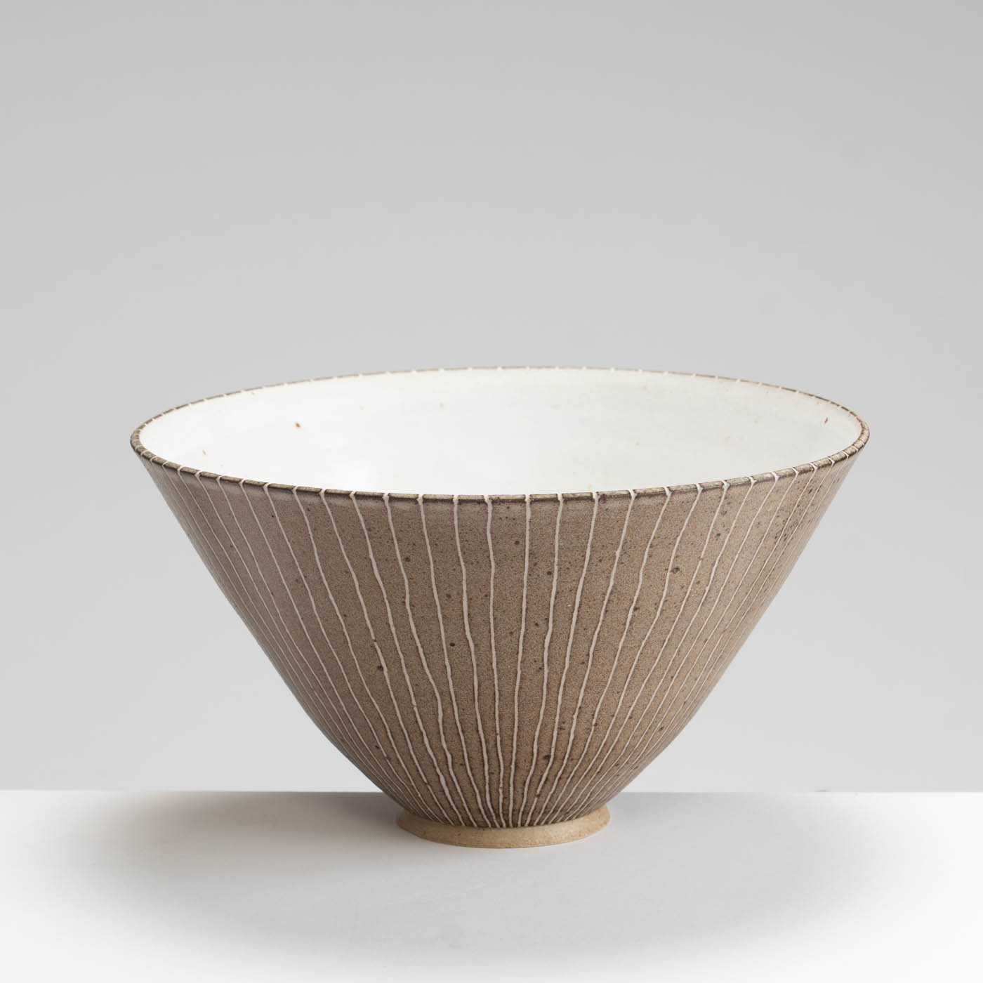 AP575Y69 Brown Stripy Large Bowl