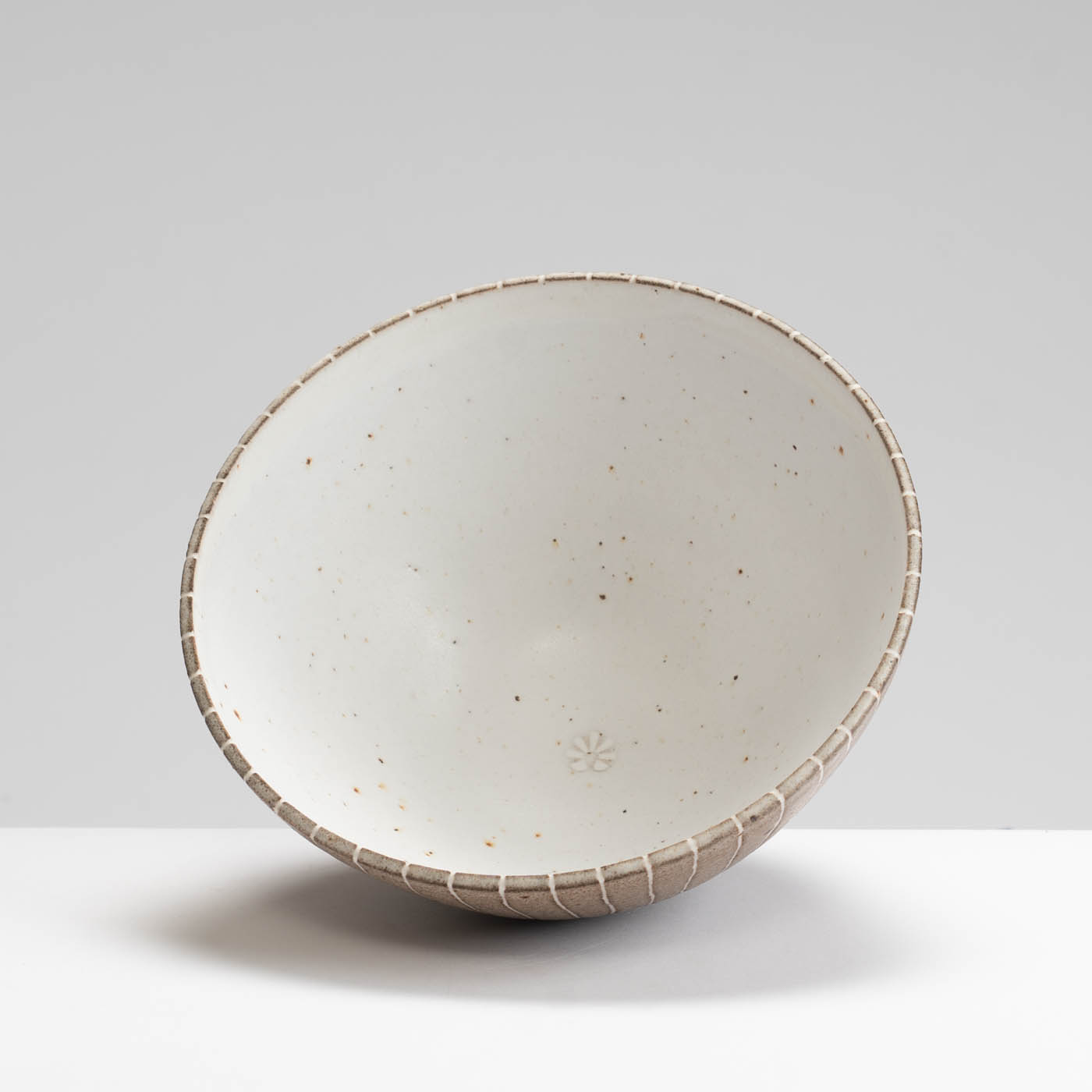 AP575Y70 Brown Stripy Medium Bowl