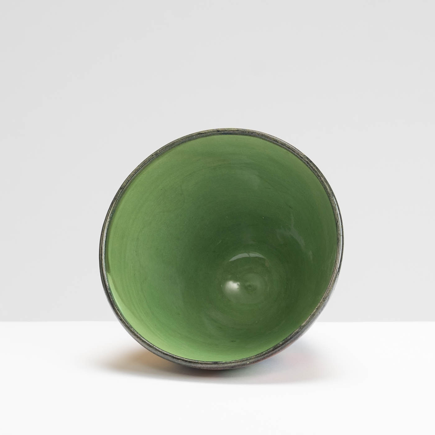 SM242Y1046 Small Deep Bowl - Green interior, leaves and stalks