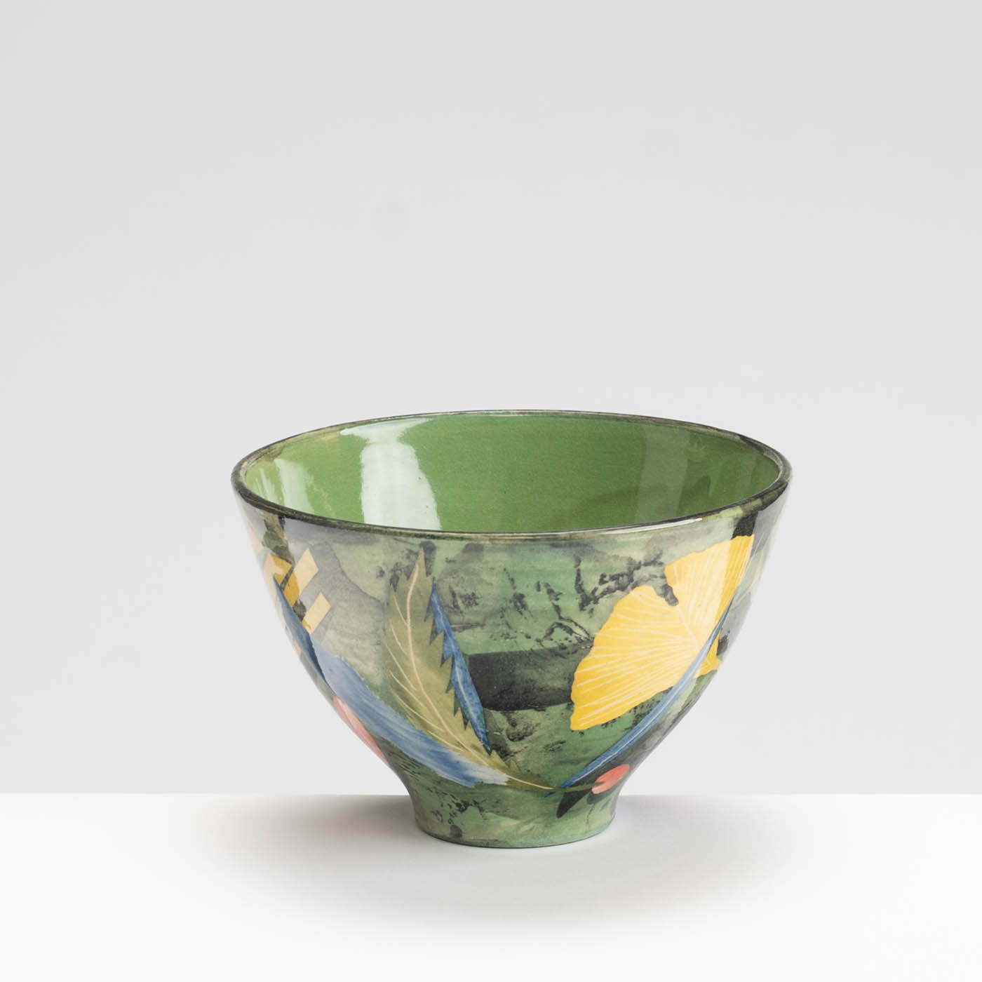 SM242Y1044 Small Deep Bowl - Green interior, leaves and stalks