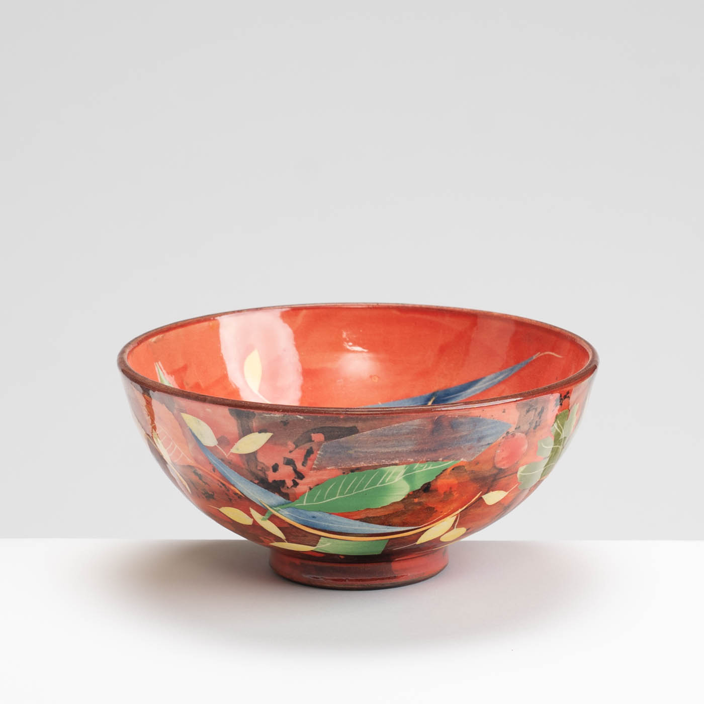 SM242Y1040 Medium Bowl - Red interior with leaves