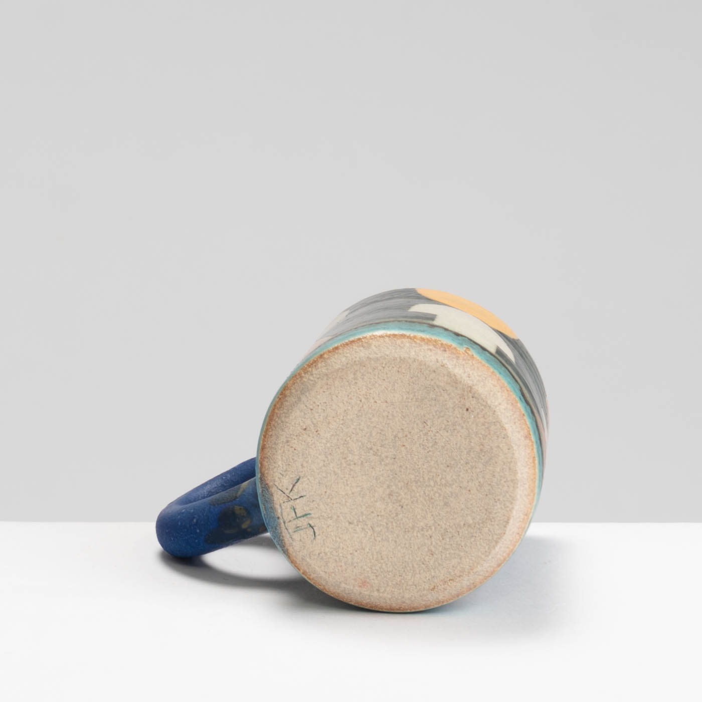 JFK394Y447 Abstract Cup