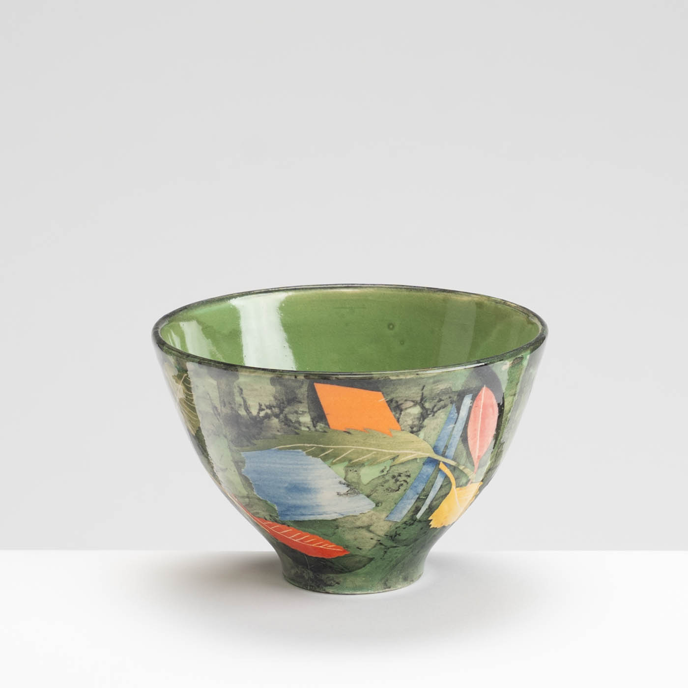 SM242Y1044 Small Deep Bowl - Green interior, leaves and stalks