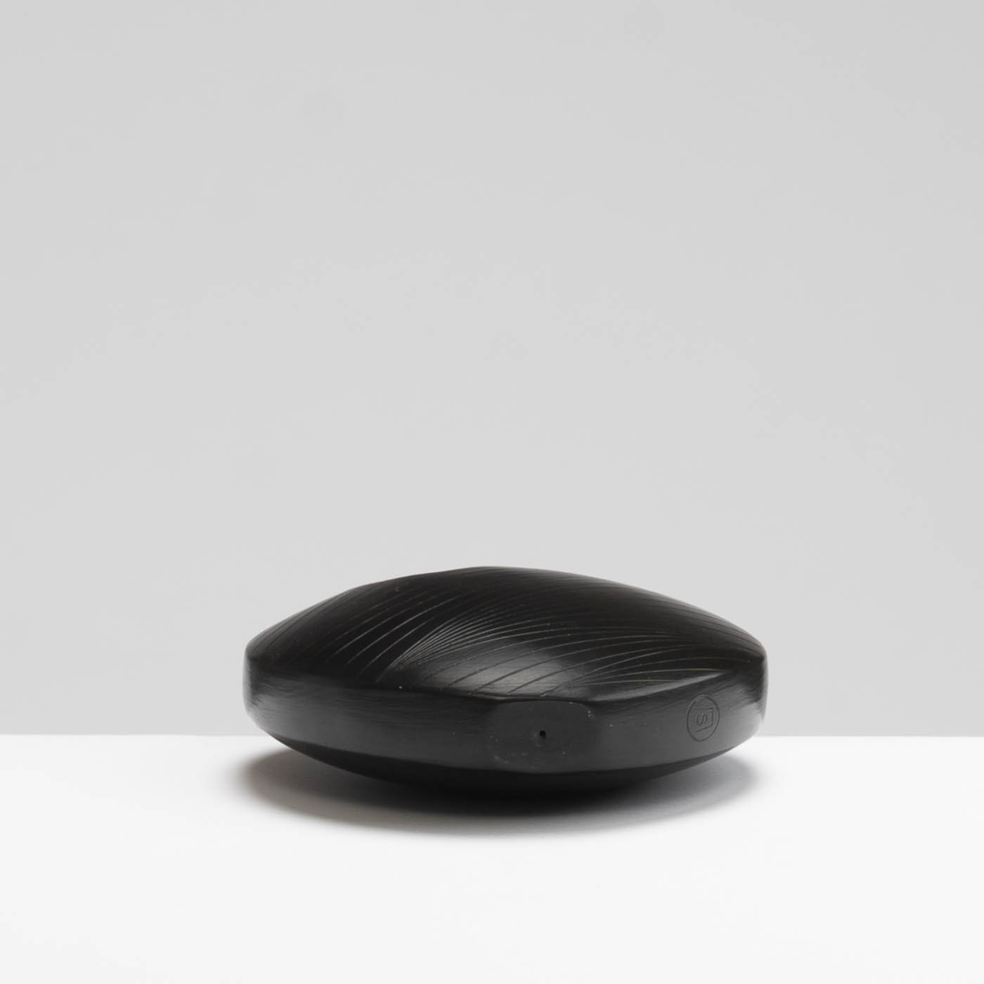 AS191Y368 Small Dark Oval