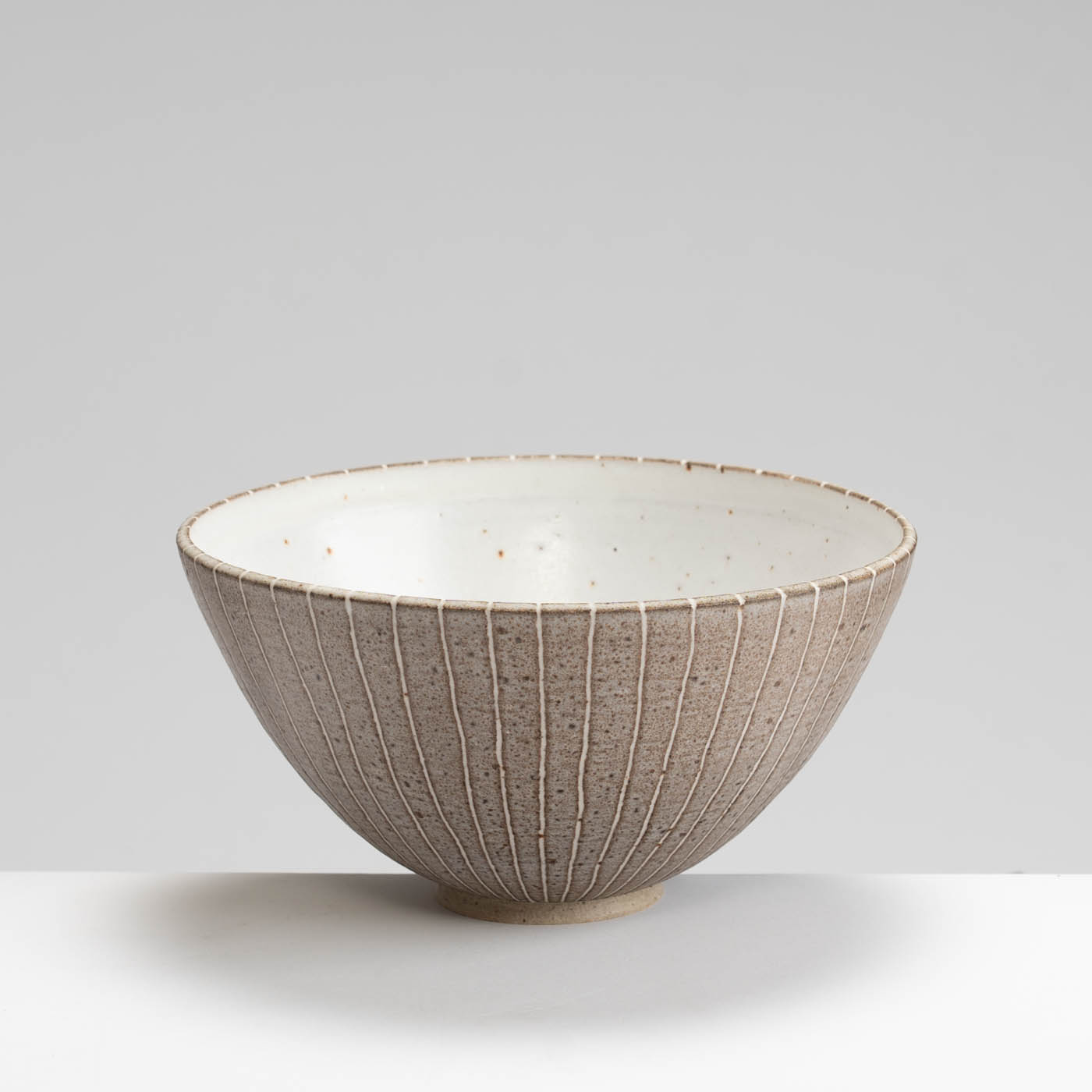 AP575Y70 Brown Stripy Medium Bowl