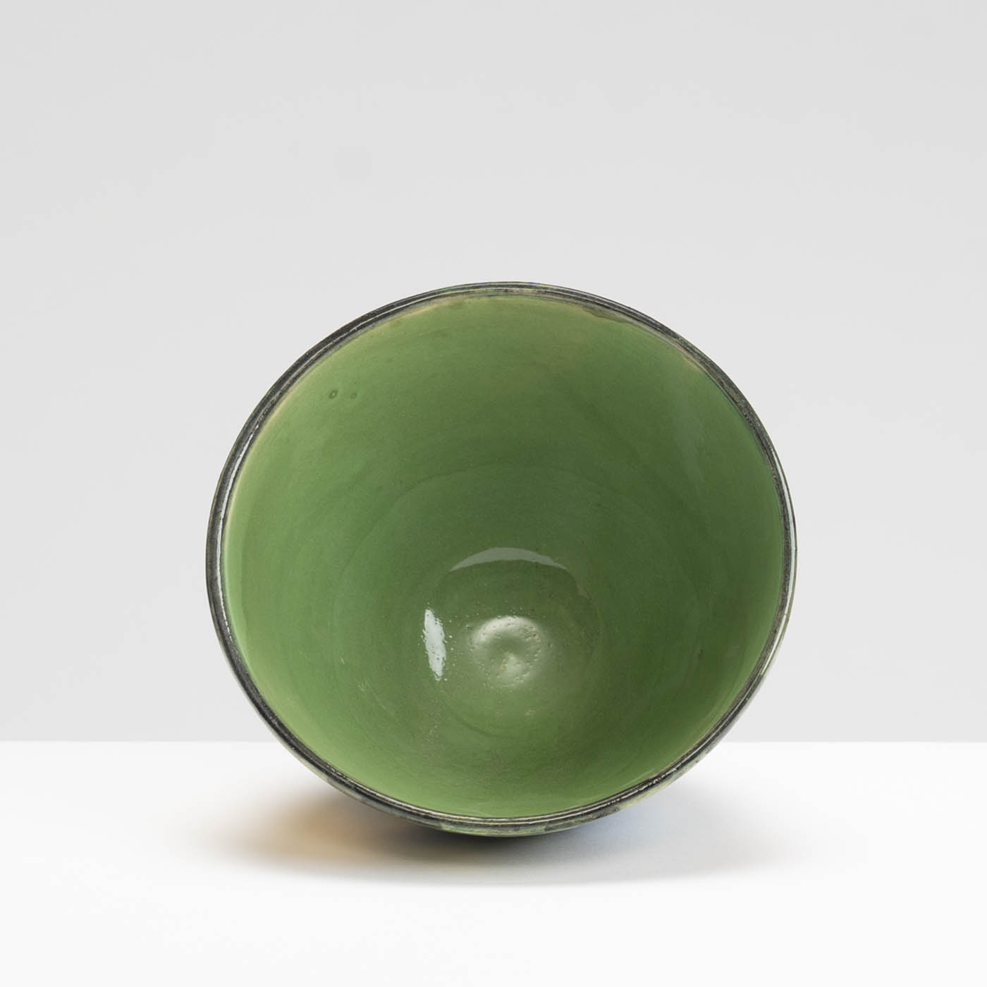 SM242Y1044 Small Deep Bowl - Green interior, leaves and stalks