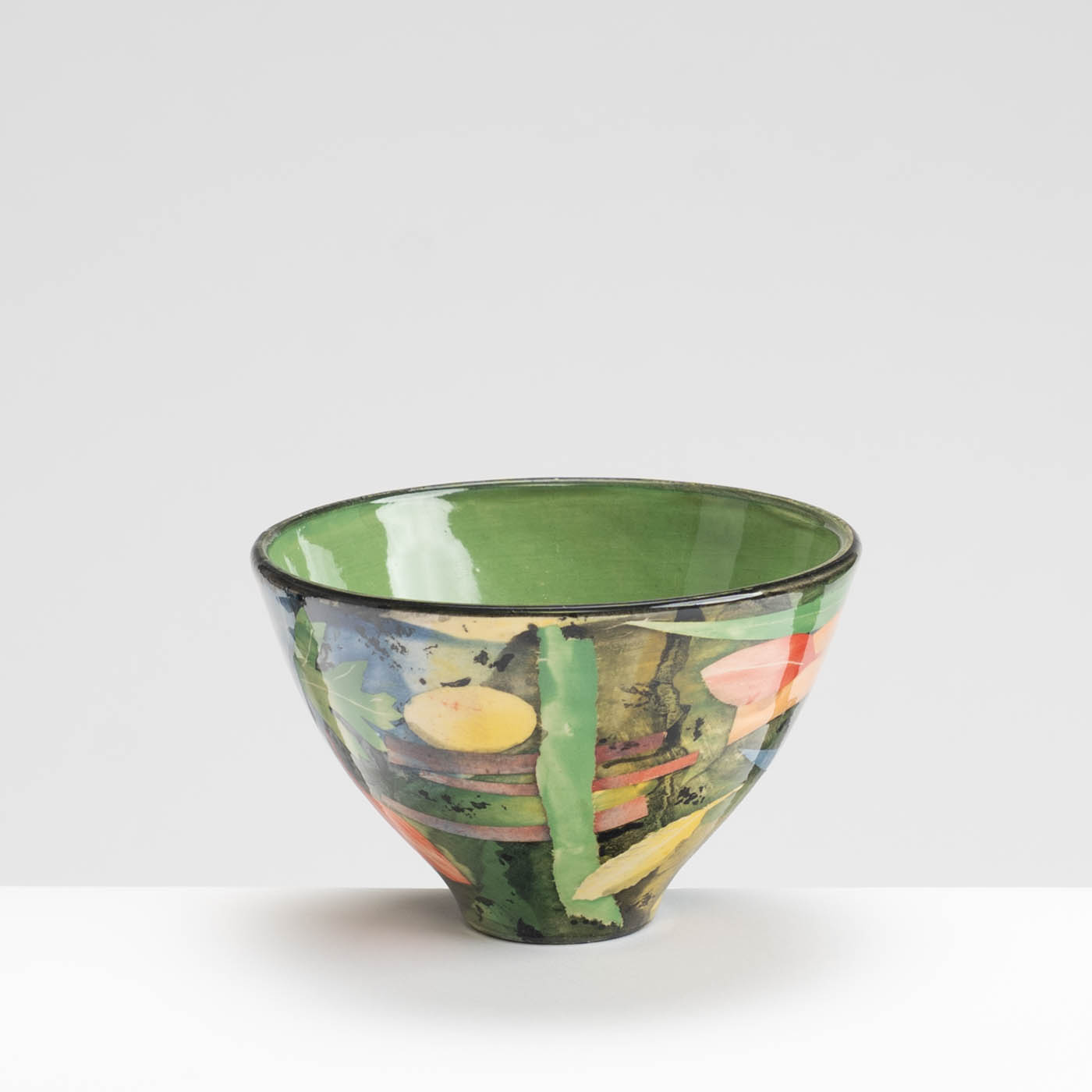 SM242Y1048 Small Deep Bowl - Green interior, leaves and stalks