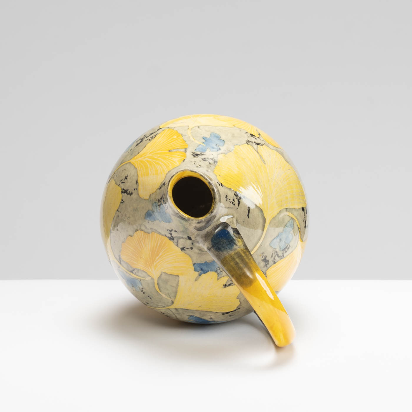 SM242Y1024 Oil Jug - Yellow gingko leaves, blue butterflies