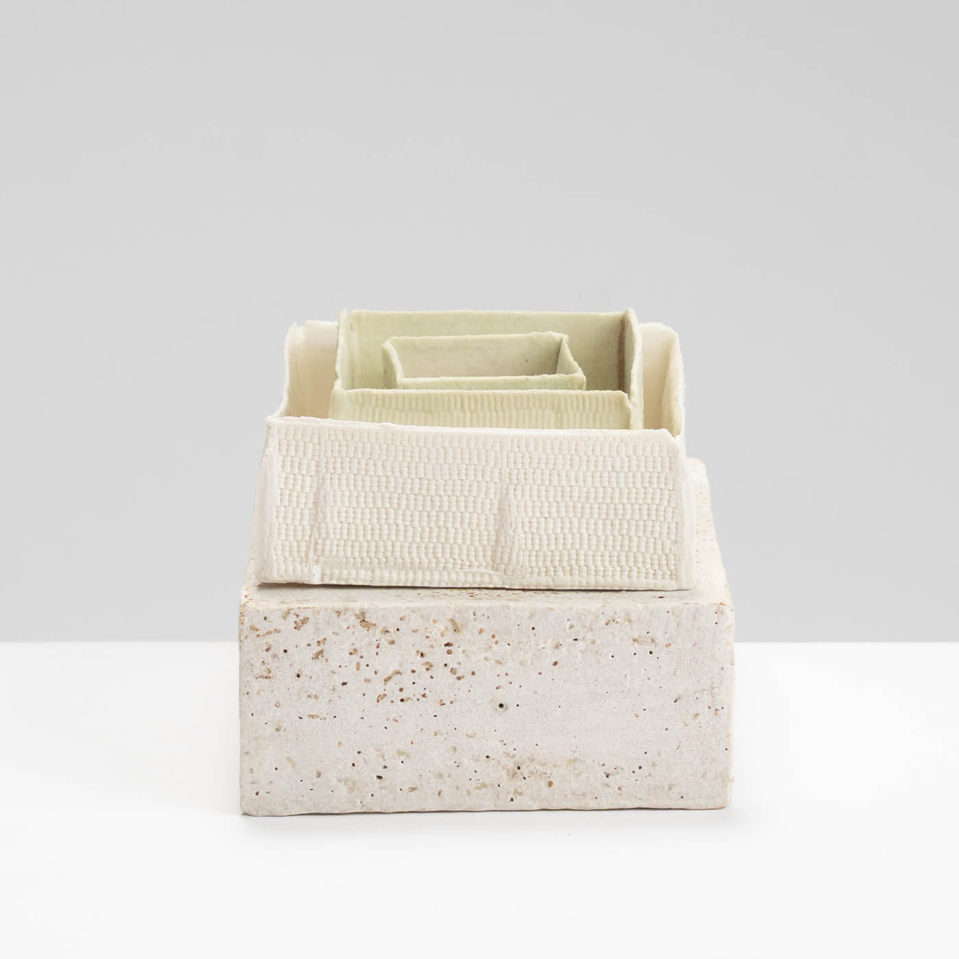 EP565Y6 Three Porcelain Nesting Boxes