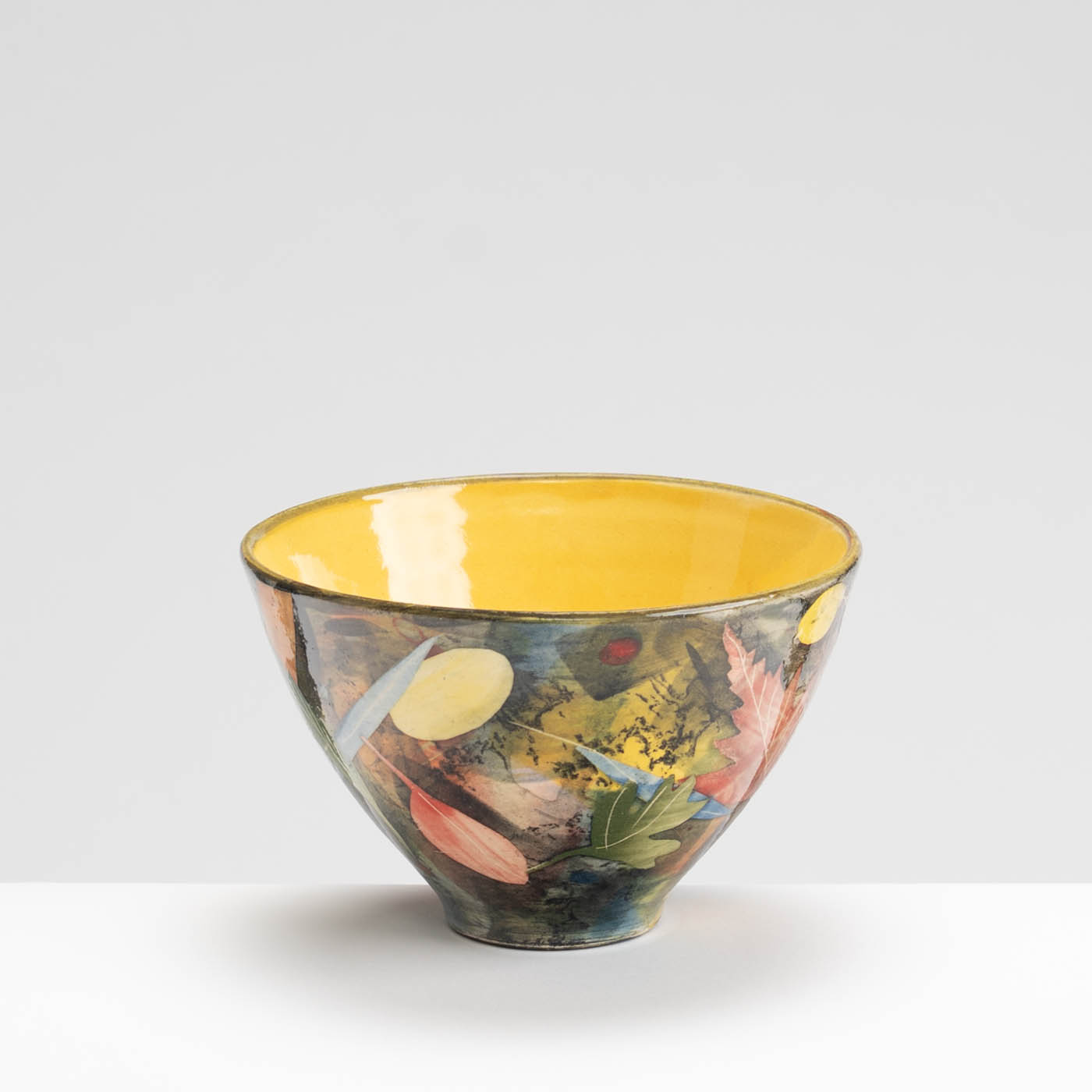 SM242Y1047 Small Deep Bowl - Yellow interior, leaves and stalks