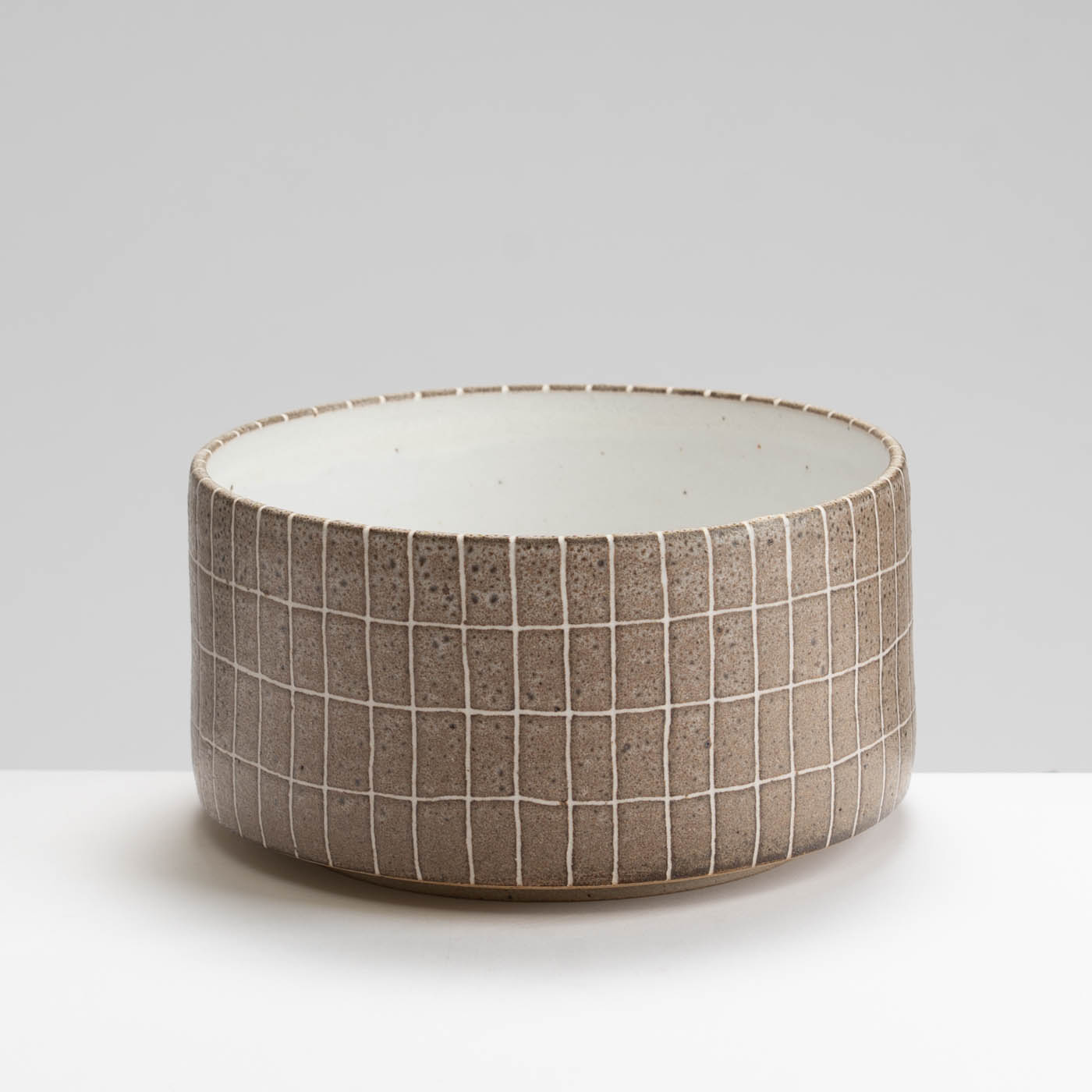 AP575Y65 Brown Stripy Large Straight Sided Bowl